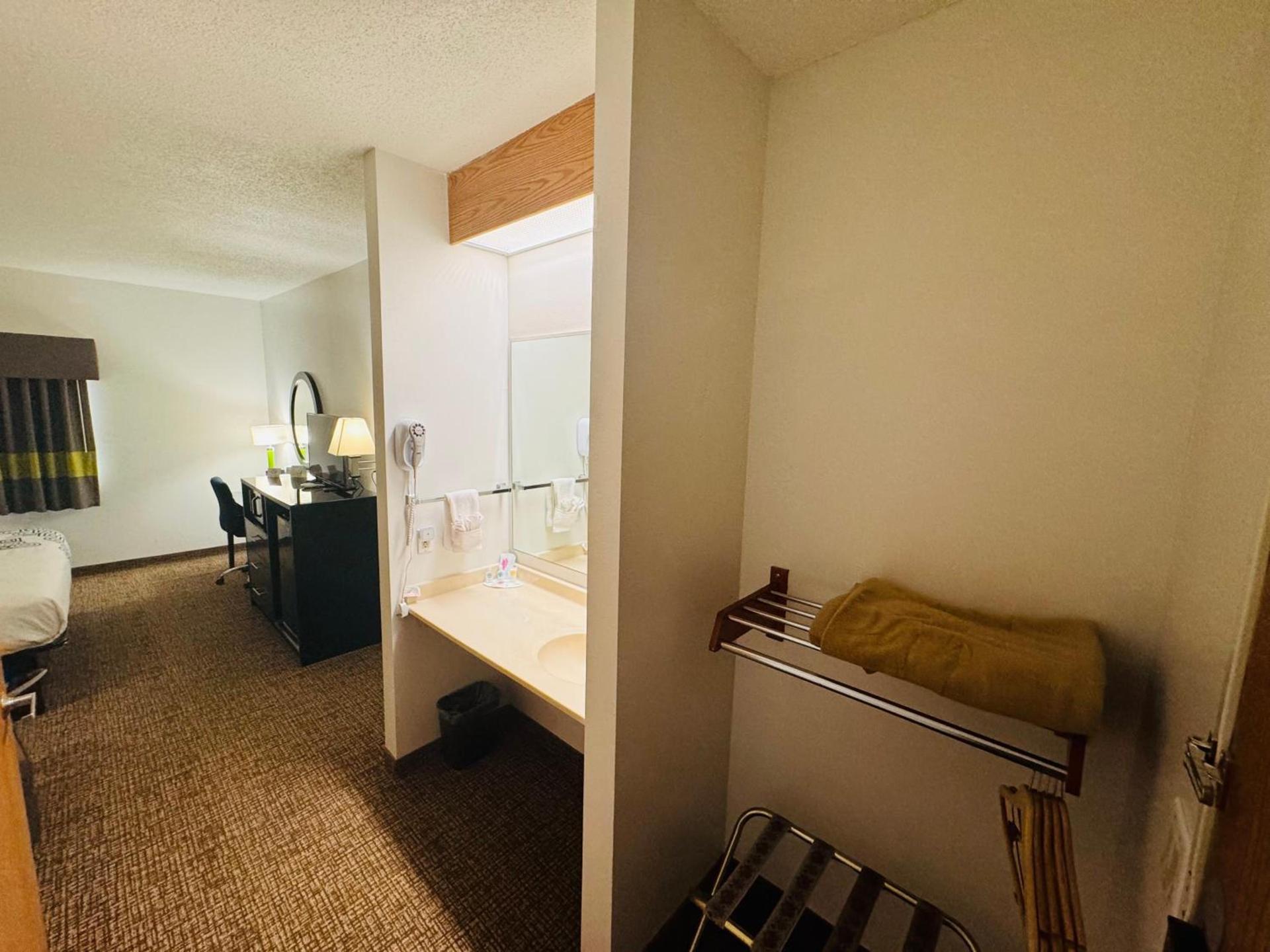 Forest City Inn photo 69