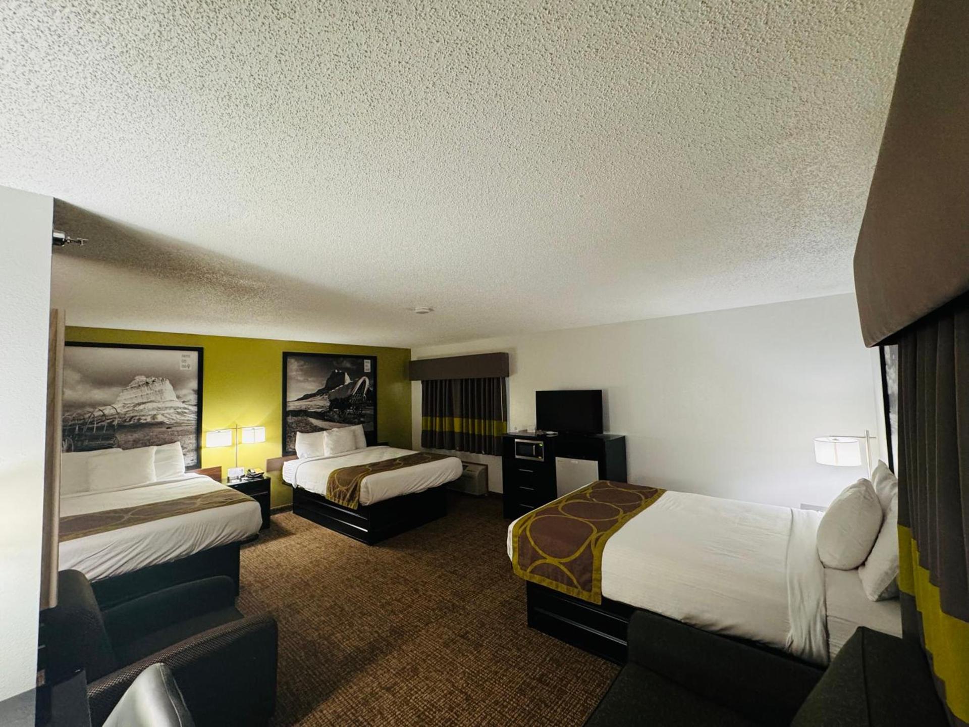 Forest City Inn photo 71