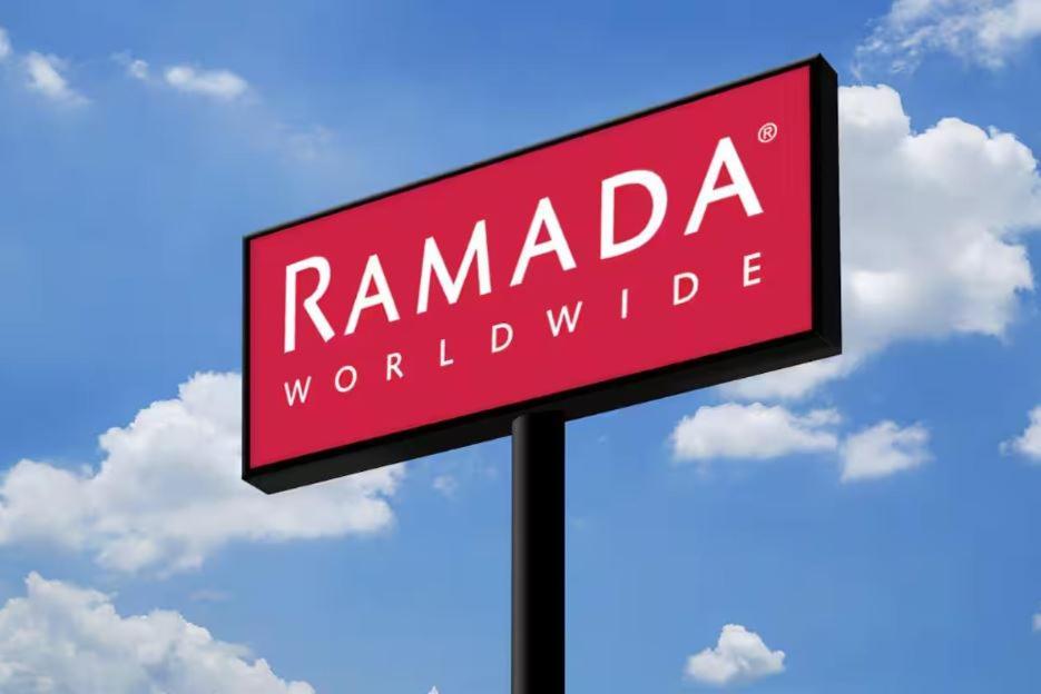 Ramada by Wyndham Bainbridge photo 30