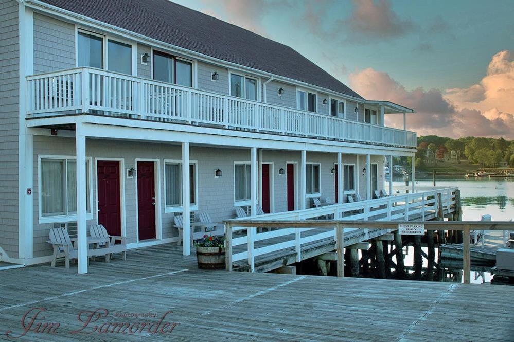 Tugboat Inn photo 89