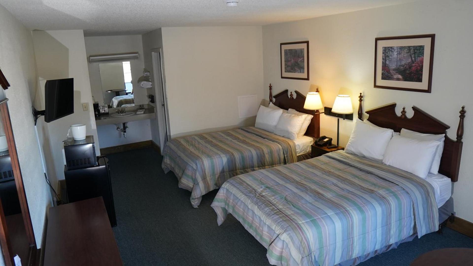 Skyline Lodge photo 2