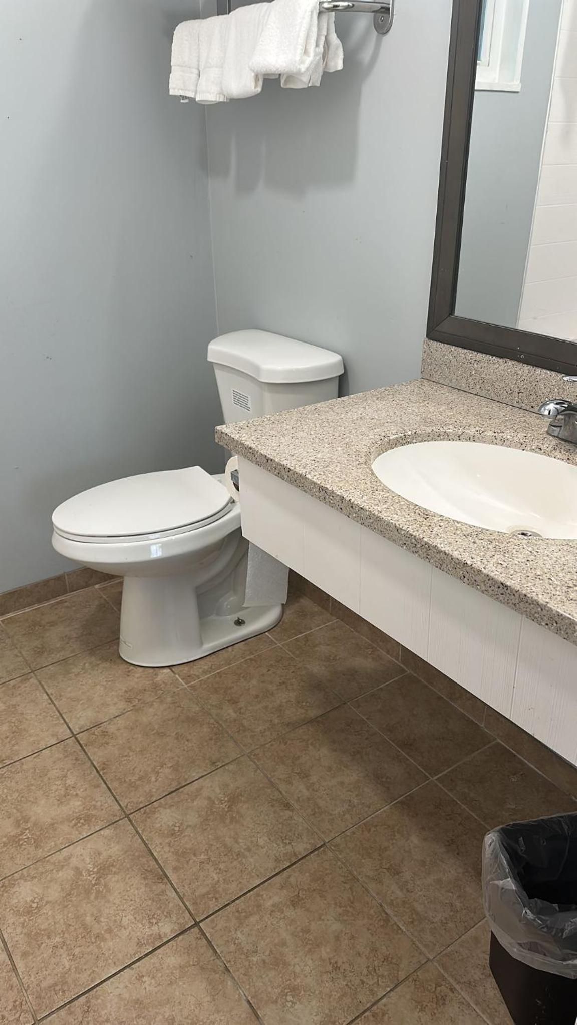 Americas Best Value Inn photo 17