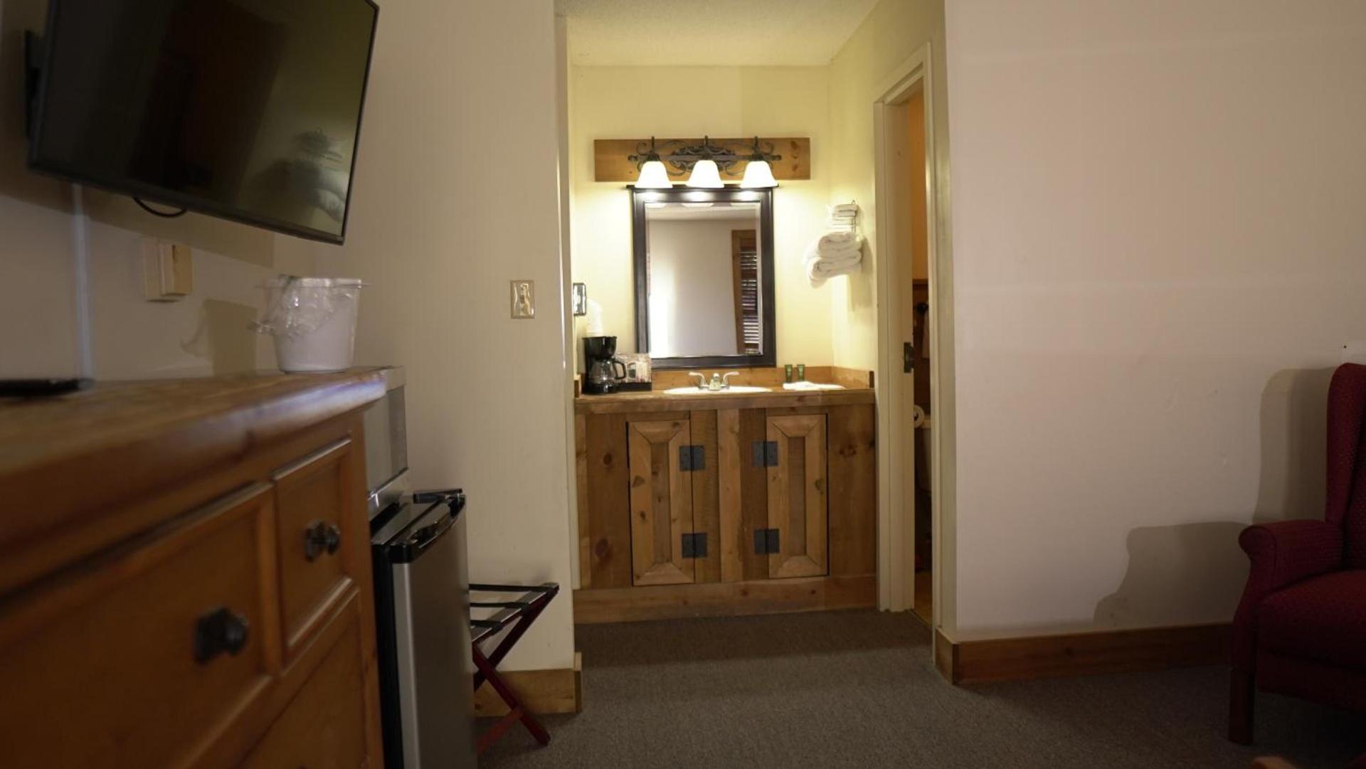 Skyline Lodge photo 3