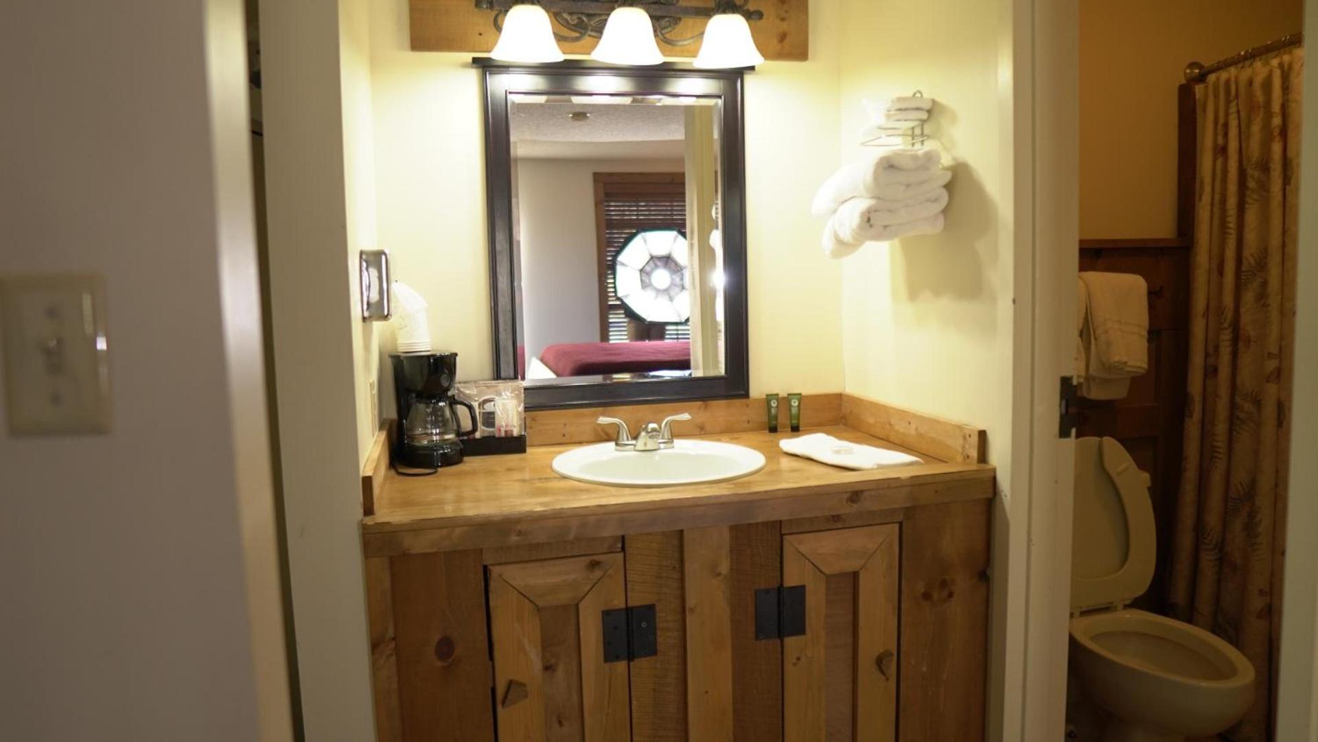Skyline Lodge photo 12