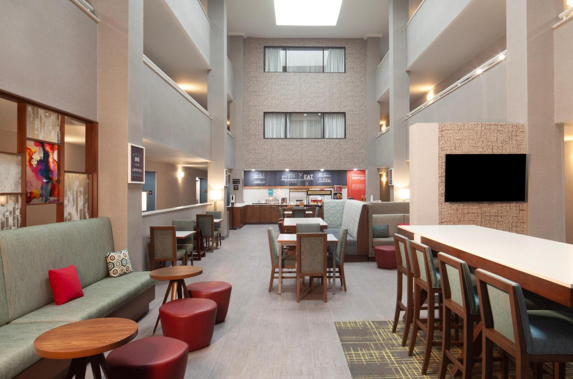 Hampton Inn Athens photo 38