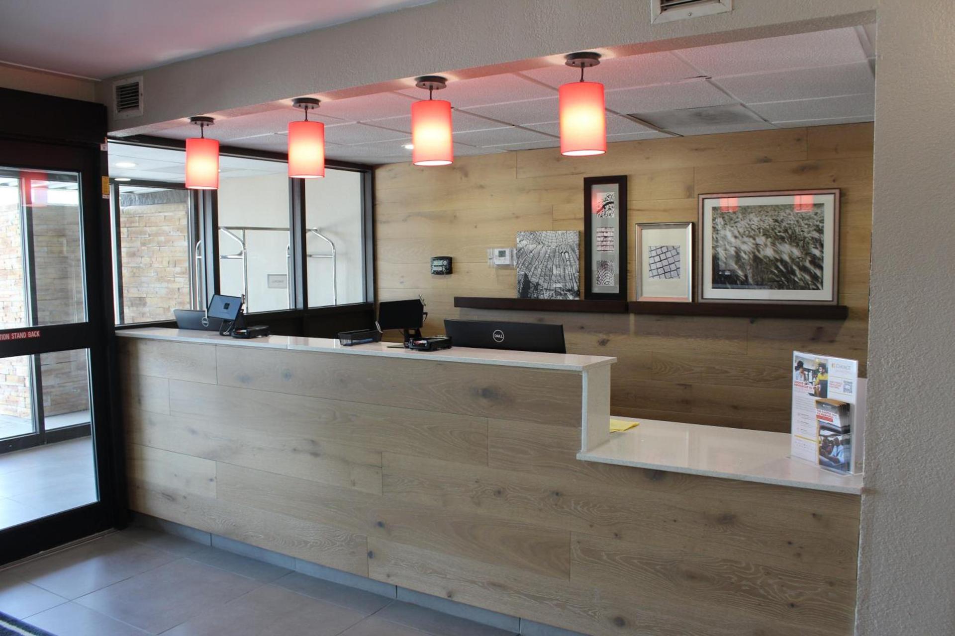 Country Inn & Suites by Radisson, Dunbar - Charleston photo 11