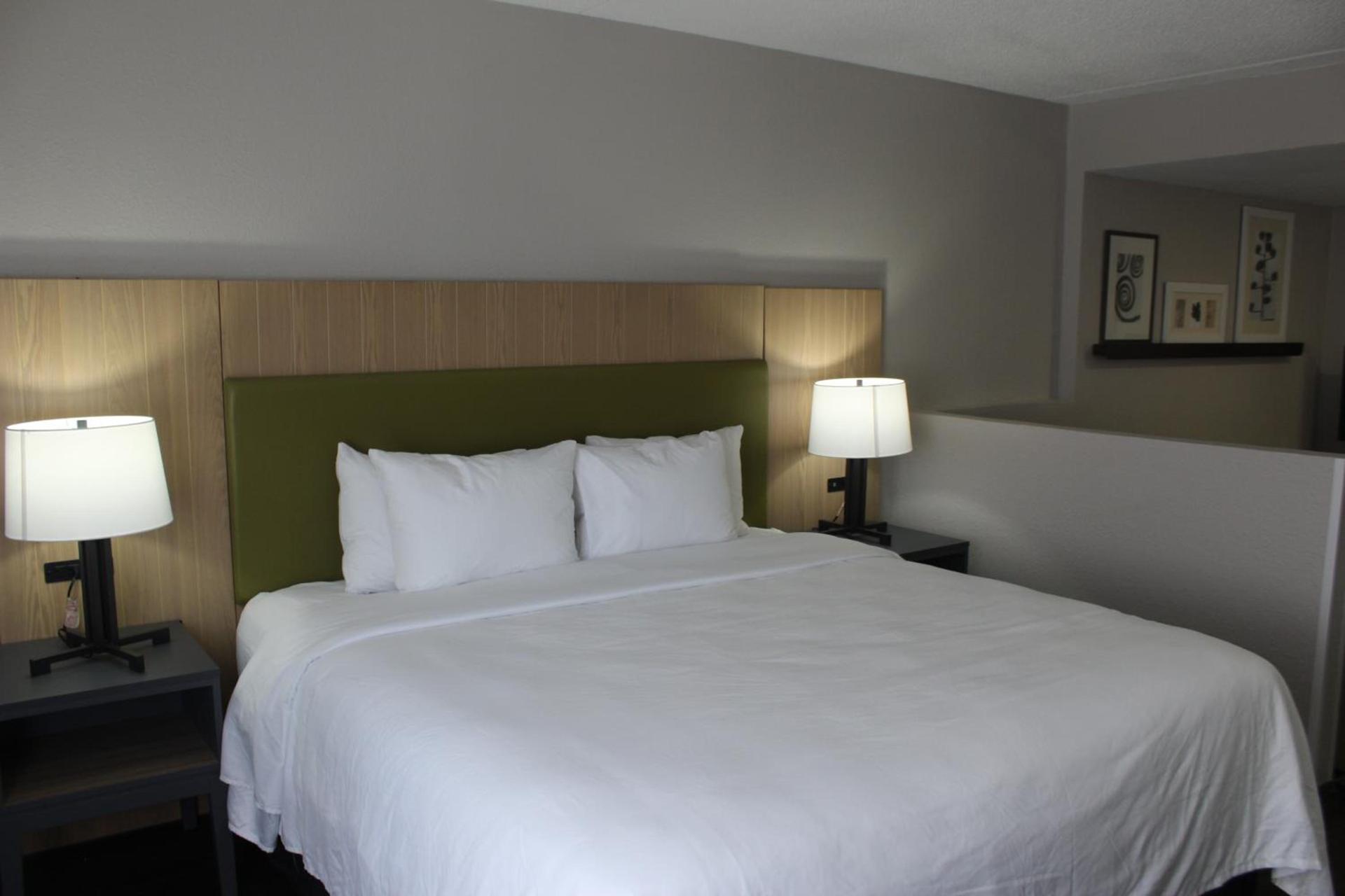 Country Inn & Suites by Radisson, Dunbar - Charleston photo 20