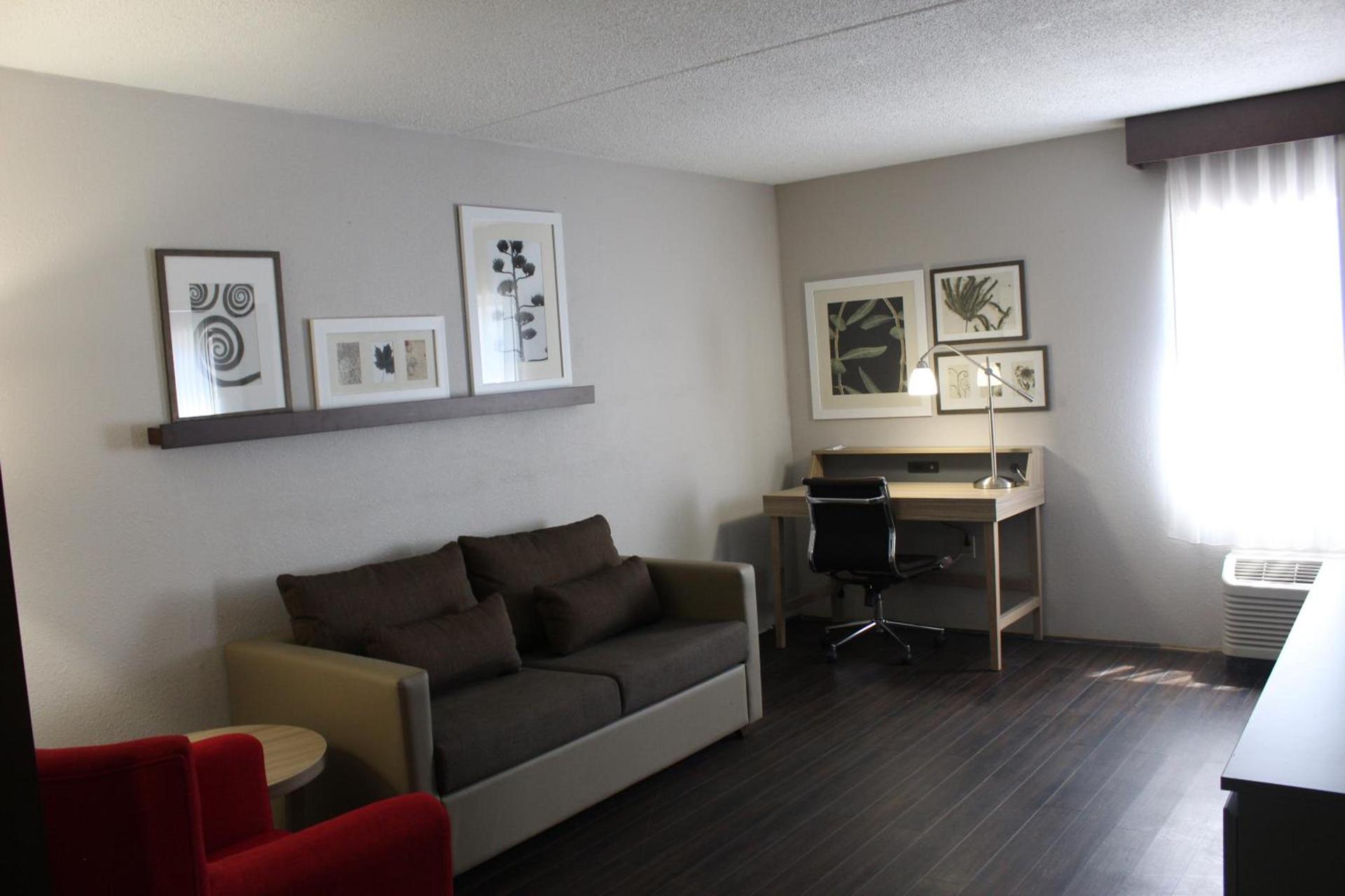 Country Inn & Suites by Radisson, Dunbar - Charleston photo 23