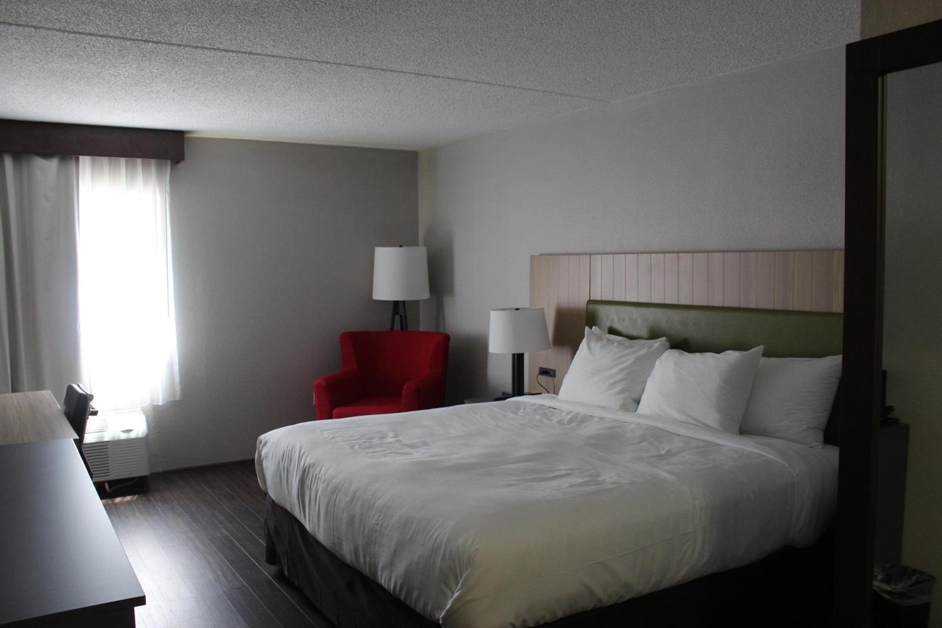 Country Inn & Suites by Radisson, Dunbar - Charleston photo 31
