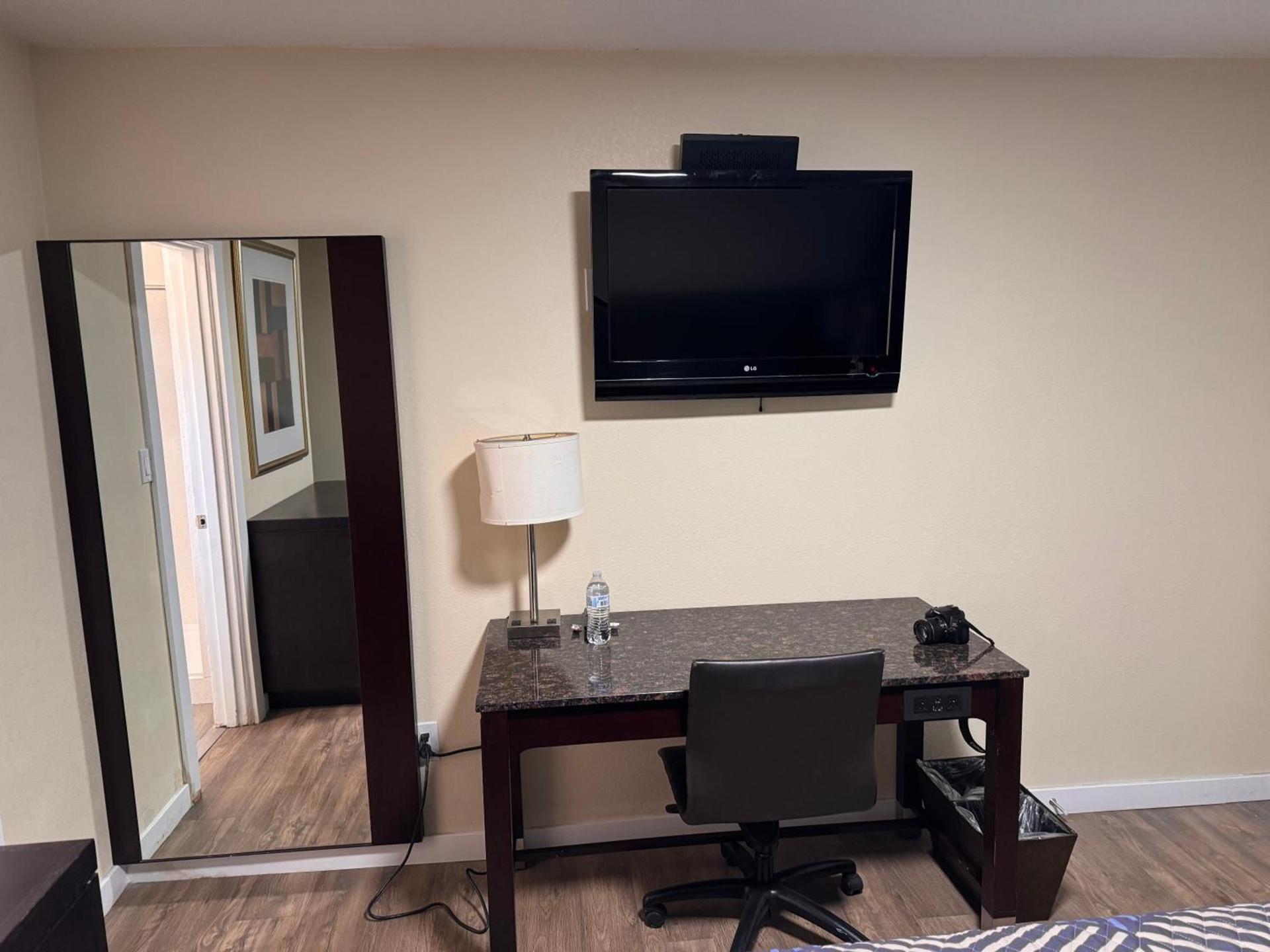 The Lodge Tulelake photo 6