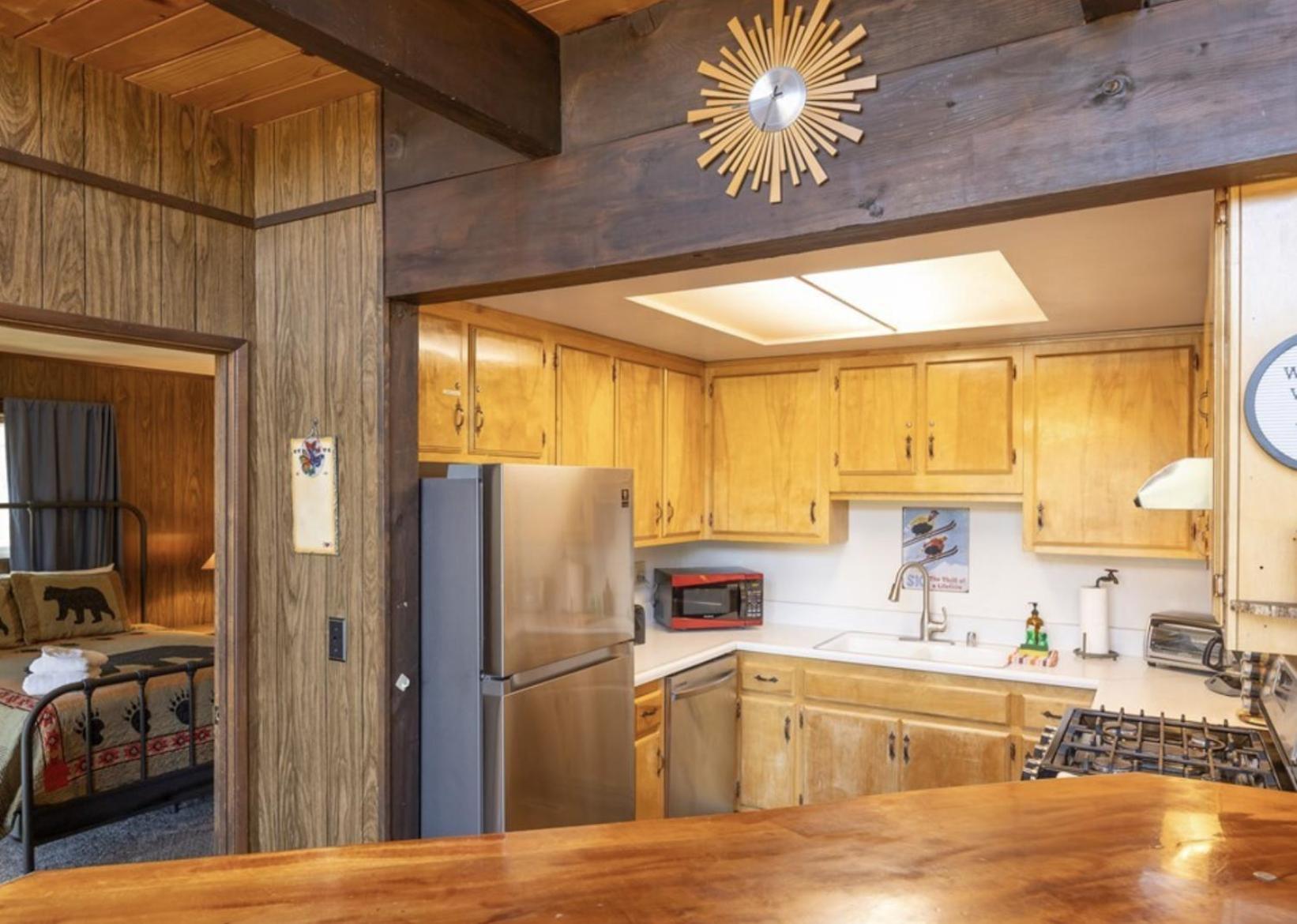 ITH Big Bear Lake Hostel & Lodge photo 17