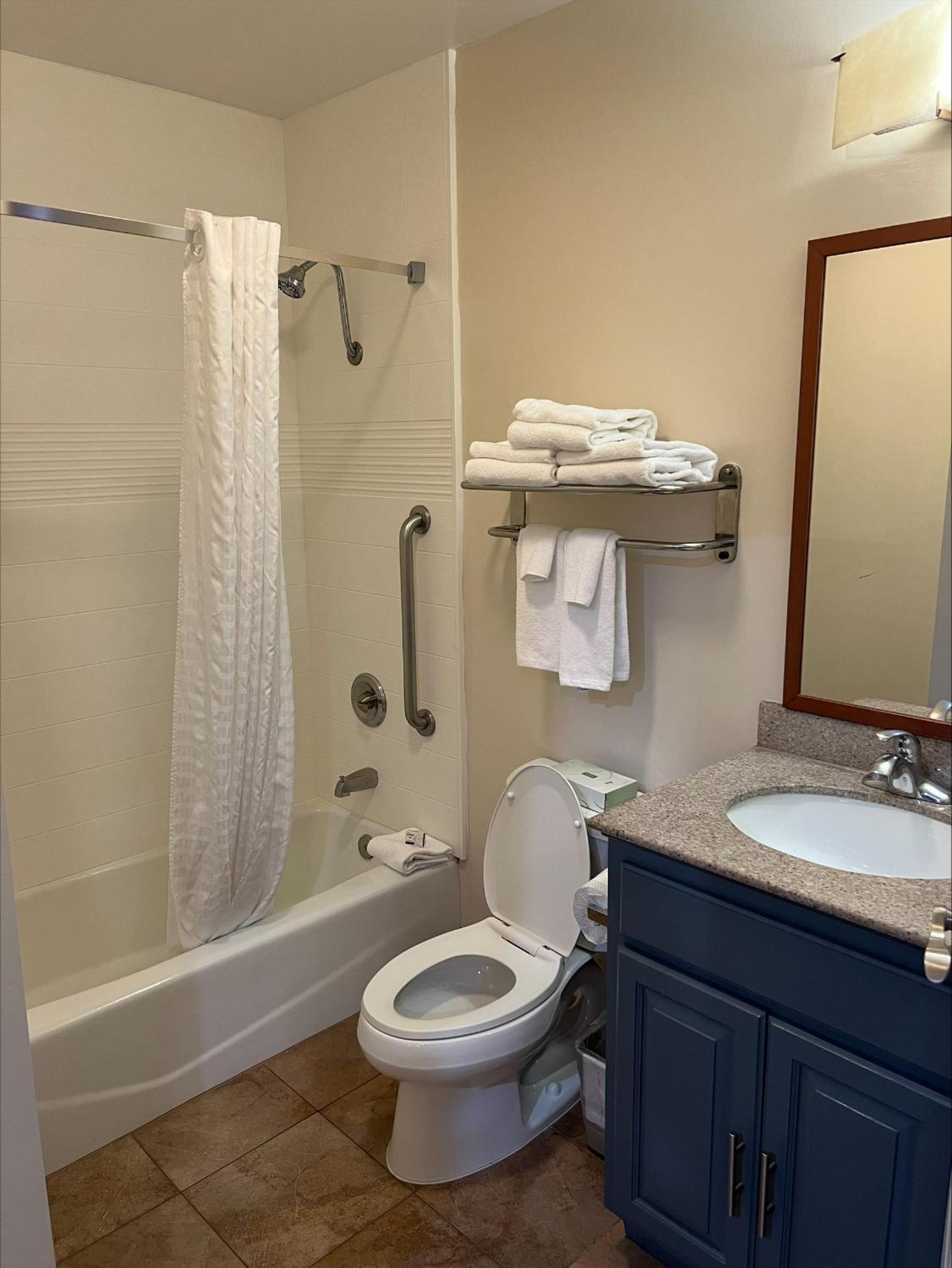 Candlewood Suites LAX Hawthorne by IHG photo 9