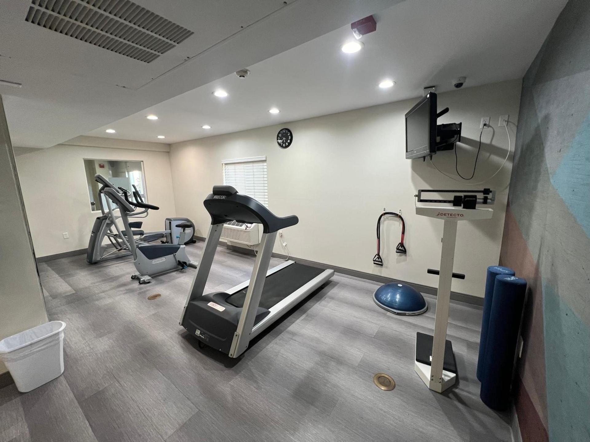 Candlewood Suites LAX Hawthorne by IHG photo 2