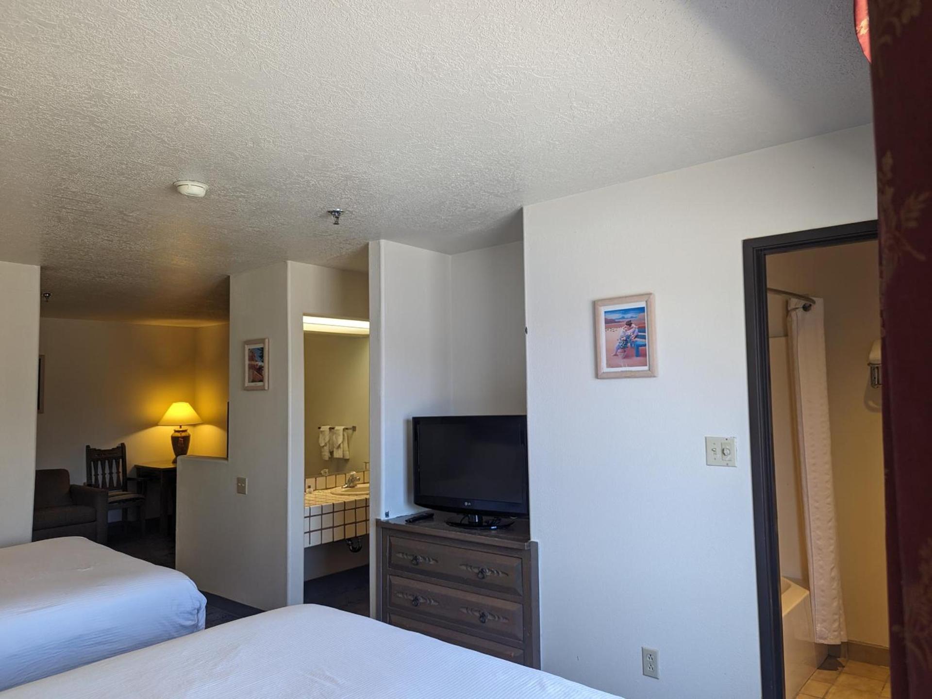 Sagebrush Inn & Suites photo 93