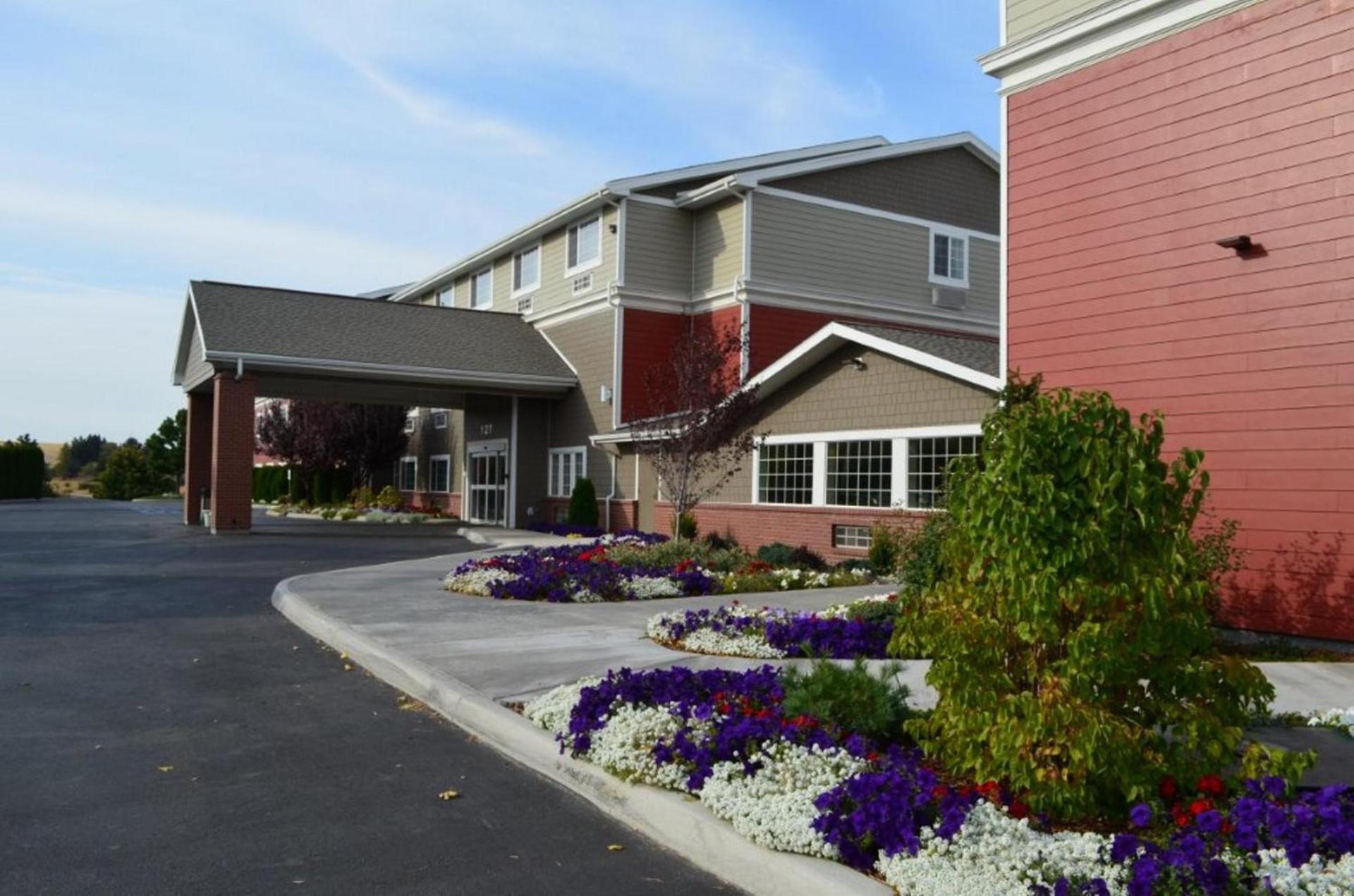 Coast Hilltop Inn photo 43