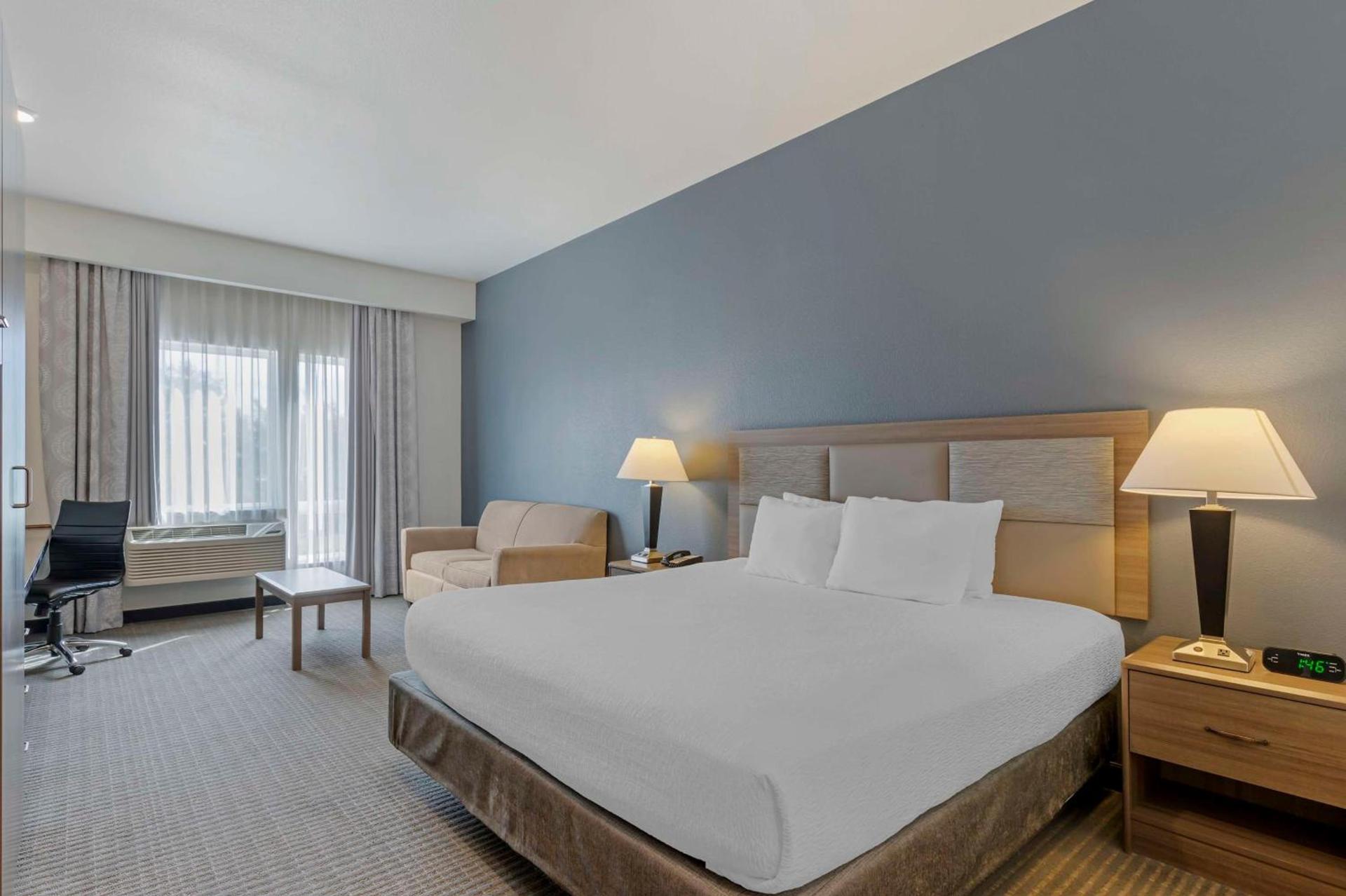 Best Western Plus Peppertree Nampa Civic Center Inn photo 3