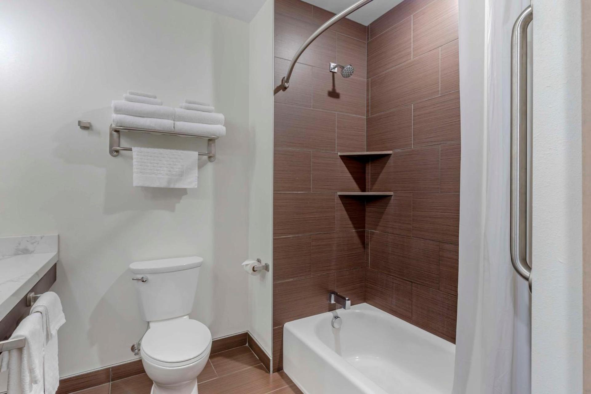 Best Western Plus Peppertree Nampa Civic Center Inn photo 18