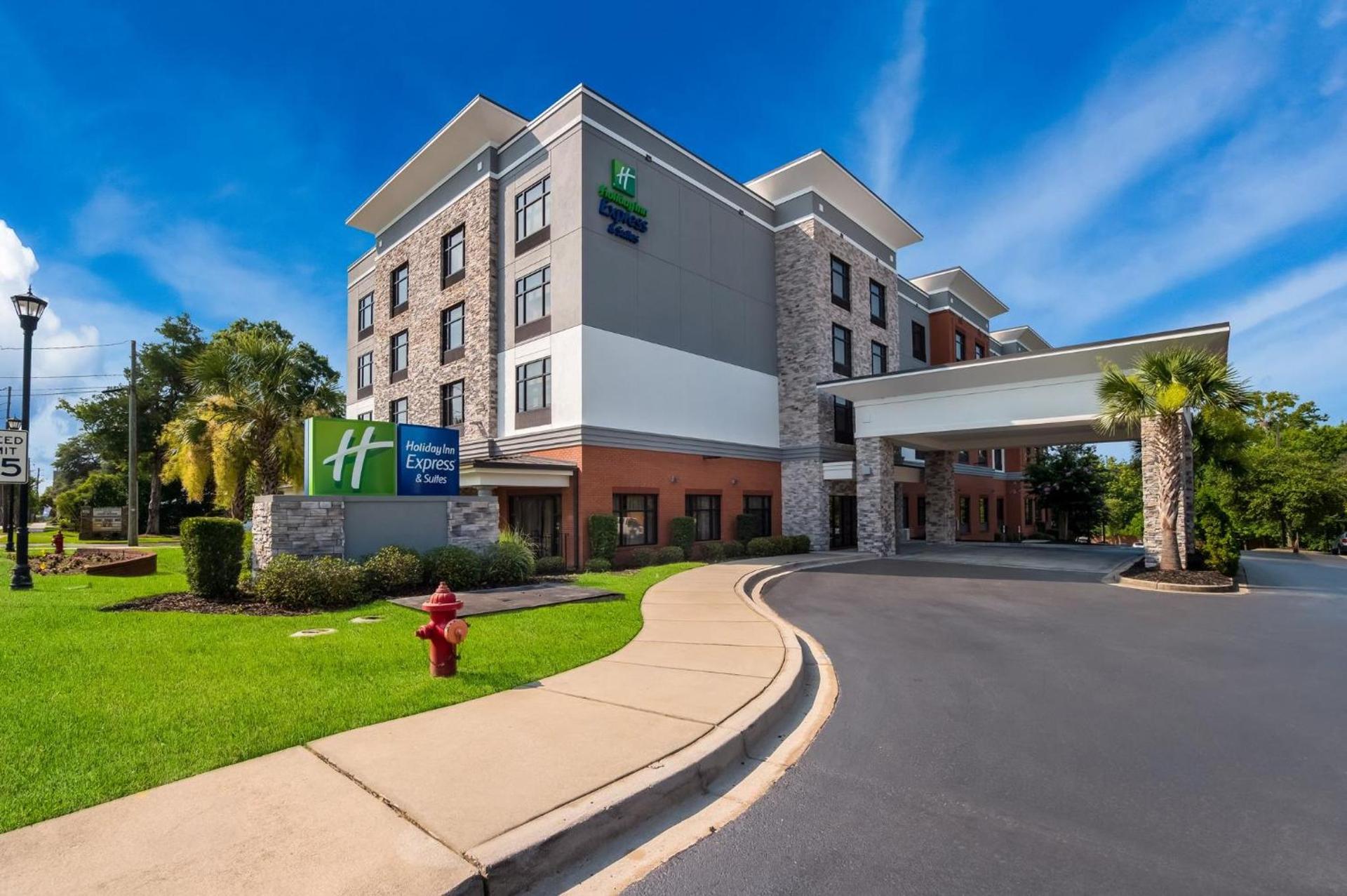 Holiday Inn Express & Suites Lexington by IHG photo 9