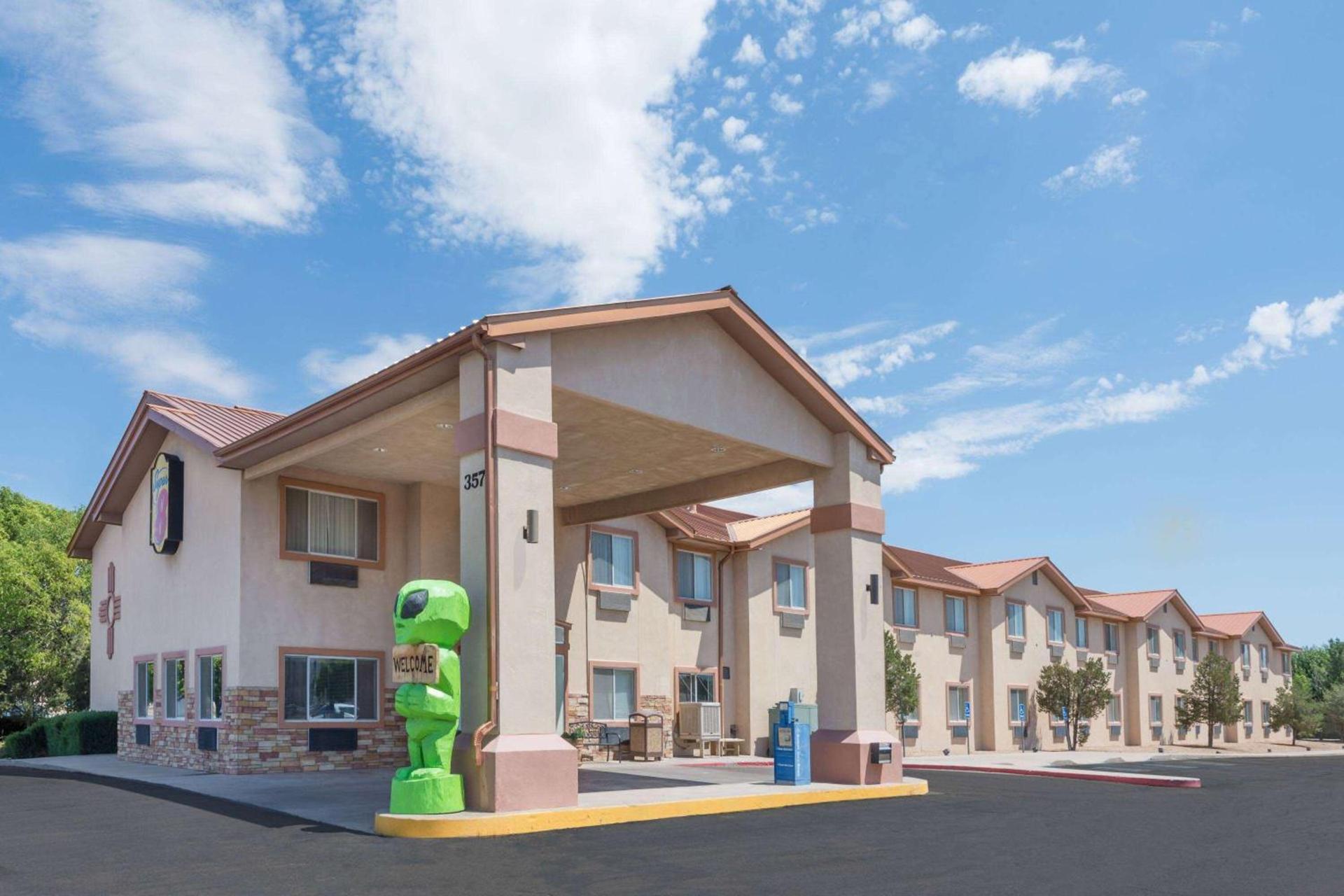 Super 8 by Wyndham Roswell photo 4