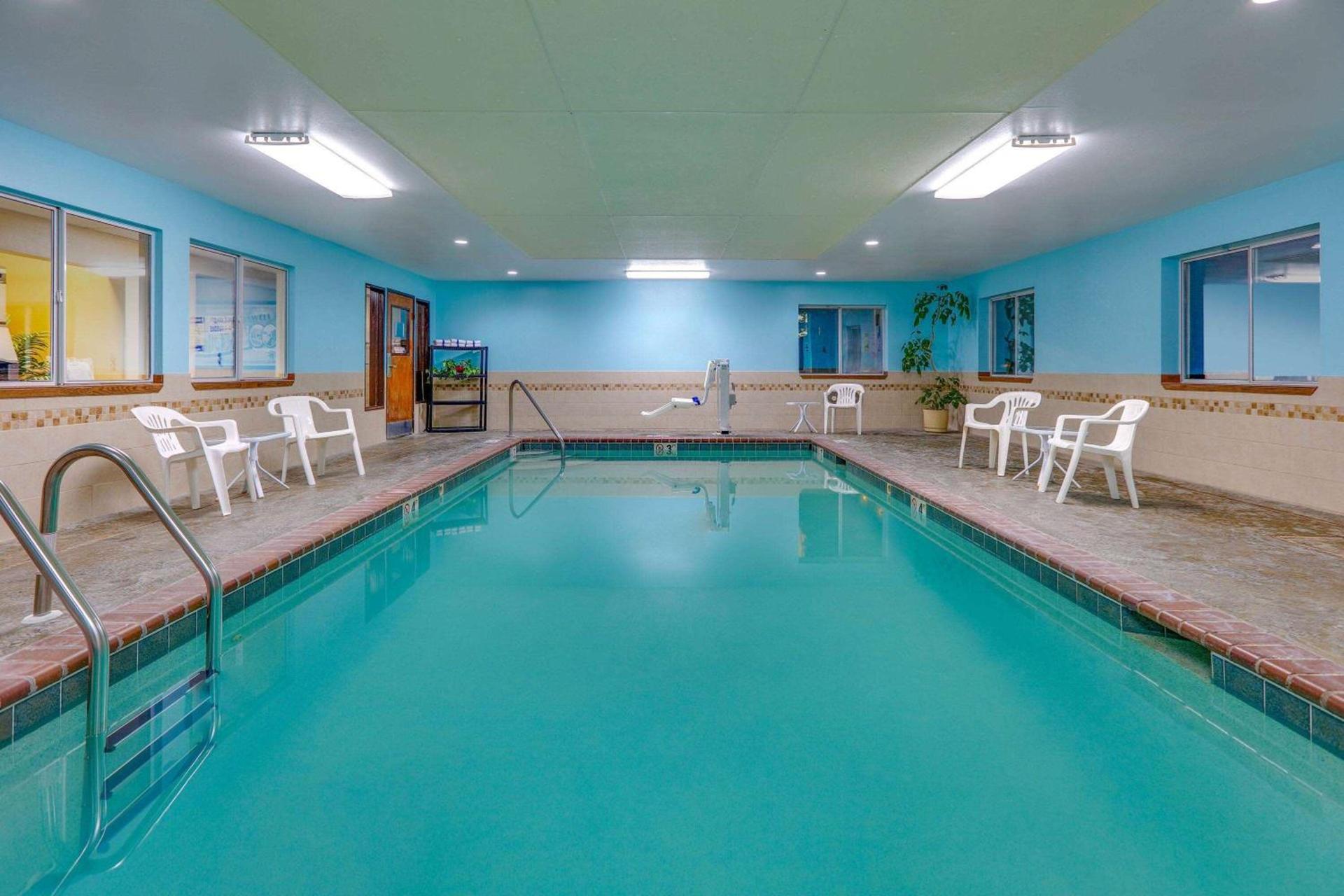 Super 8 by Wyndham Roswell photo 8