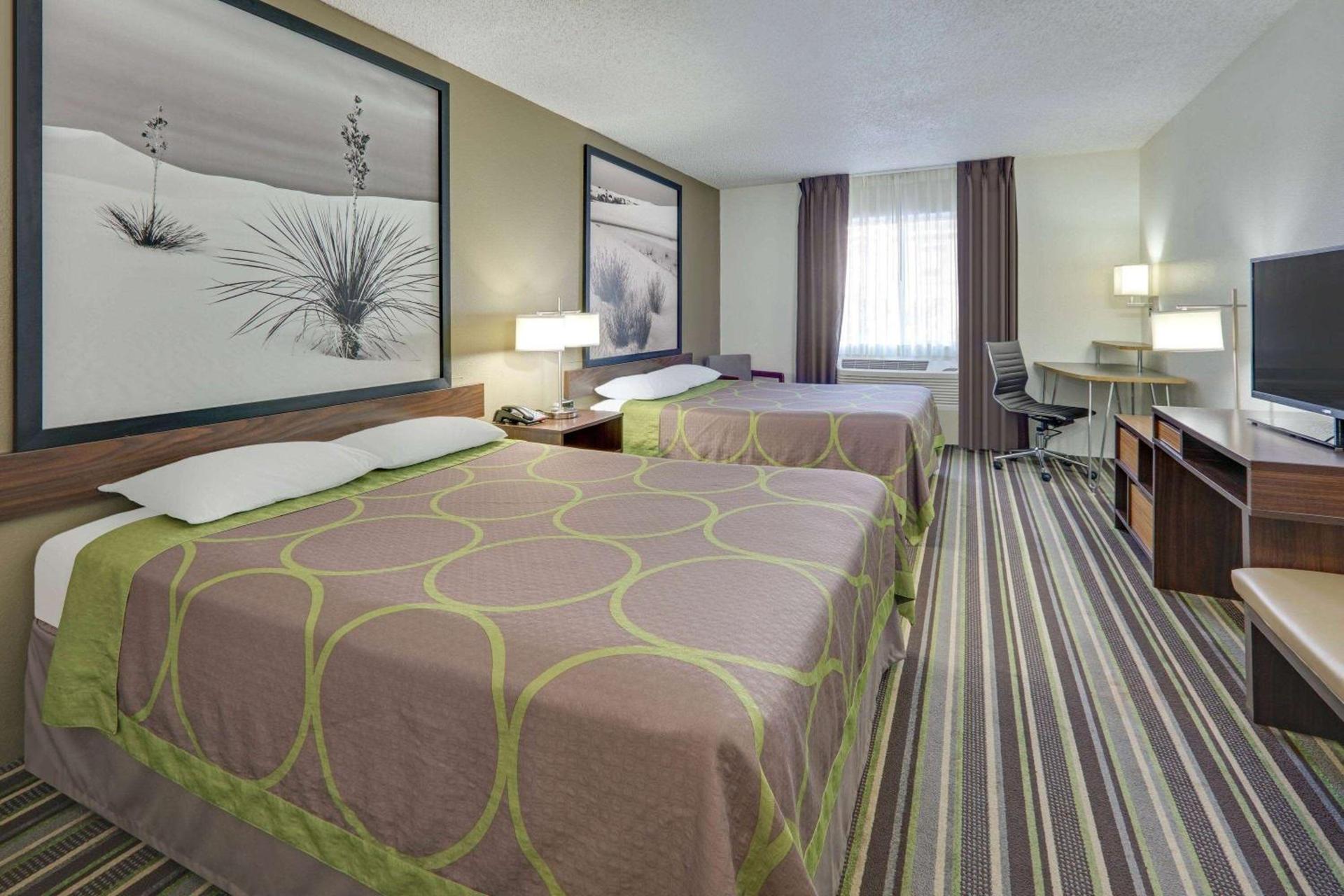 Super 8 by Wyndham Roswell photo 10