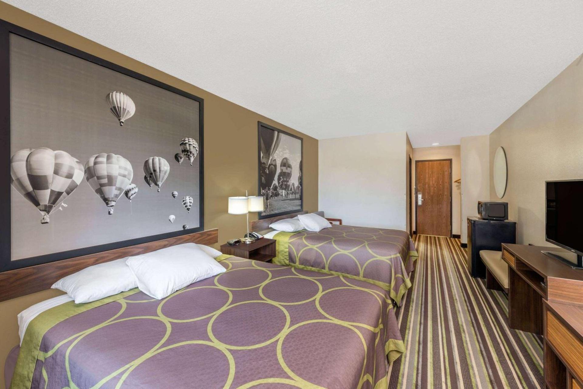 Super 8 by Wyndham Roswell photo 15