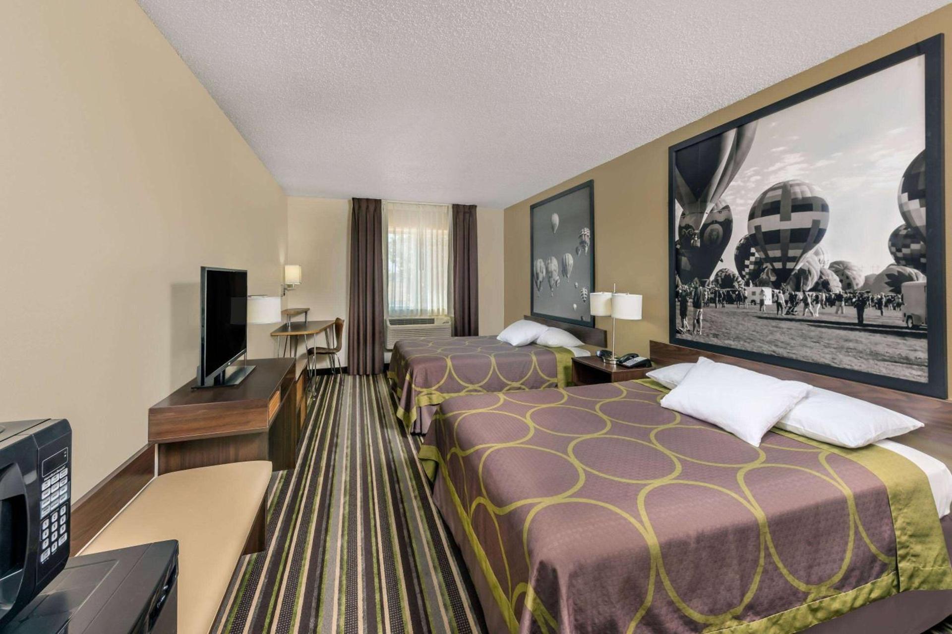 Super 8 by Wyndham Roswell photo 19