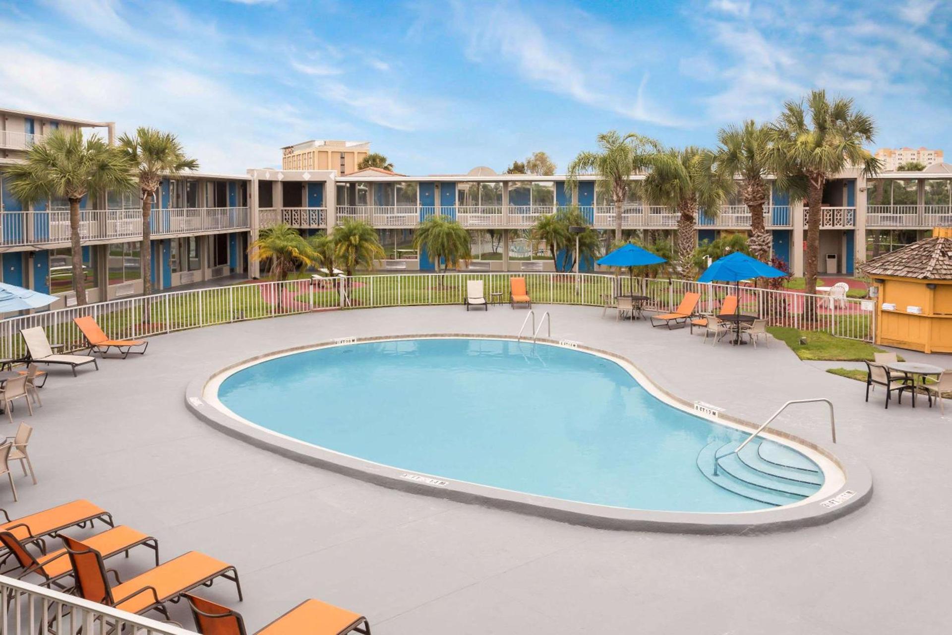 Howard Johnson by Wyndham Orlando-International Drive photo 22