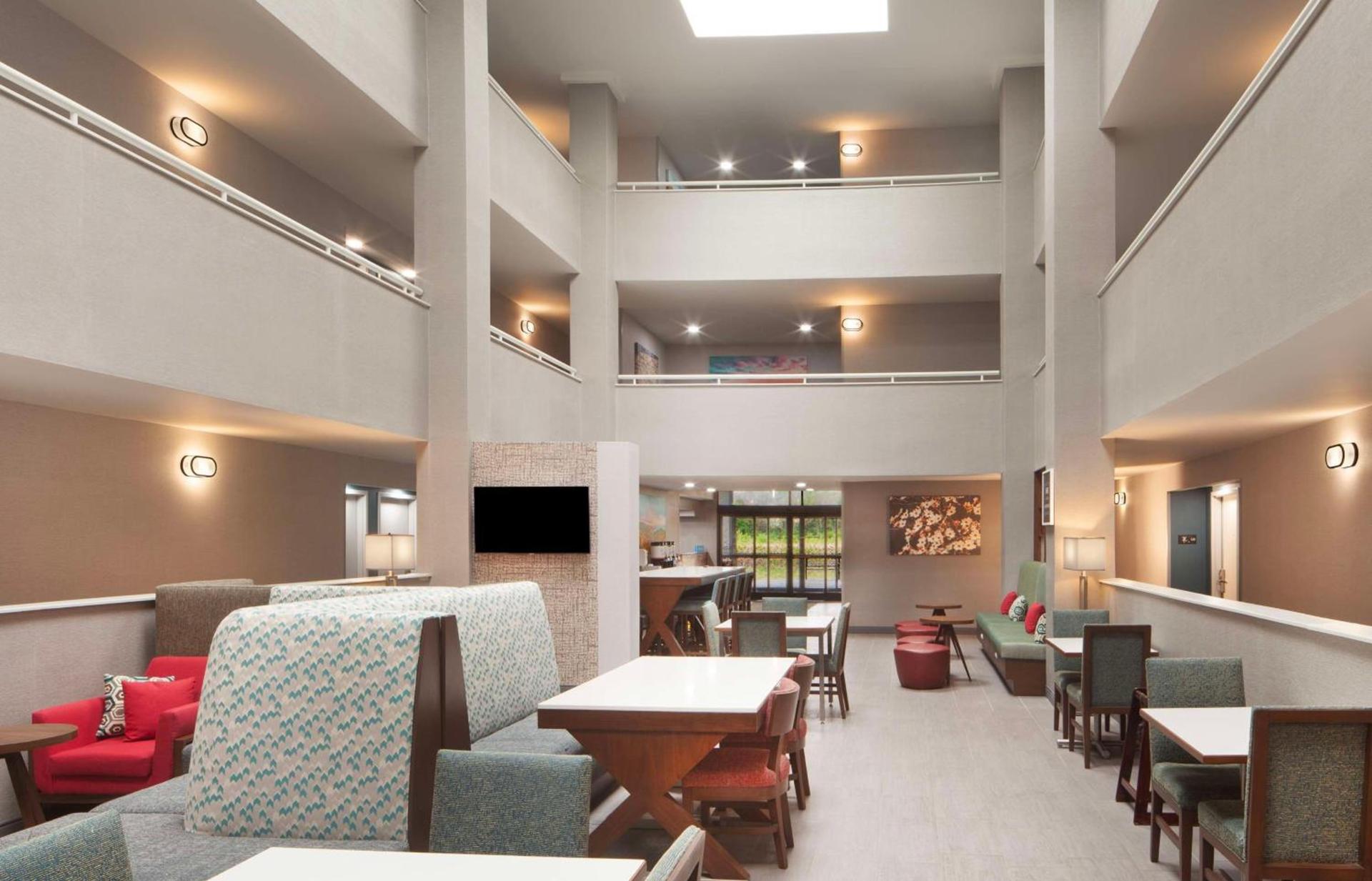 Hampton Inn Athens photo 3