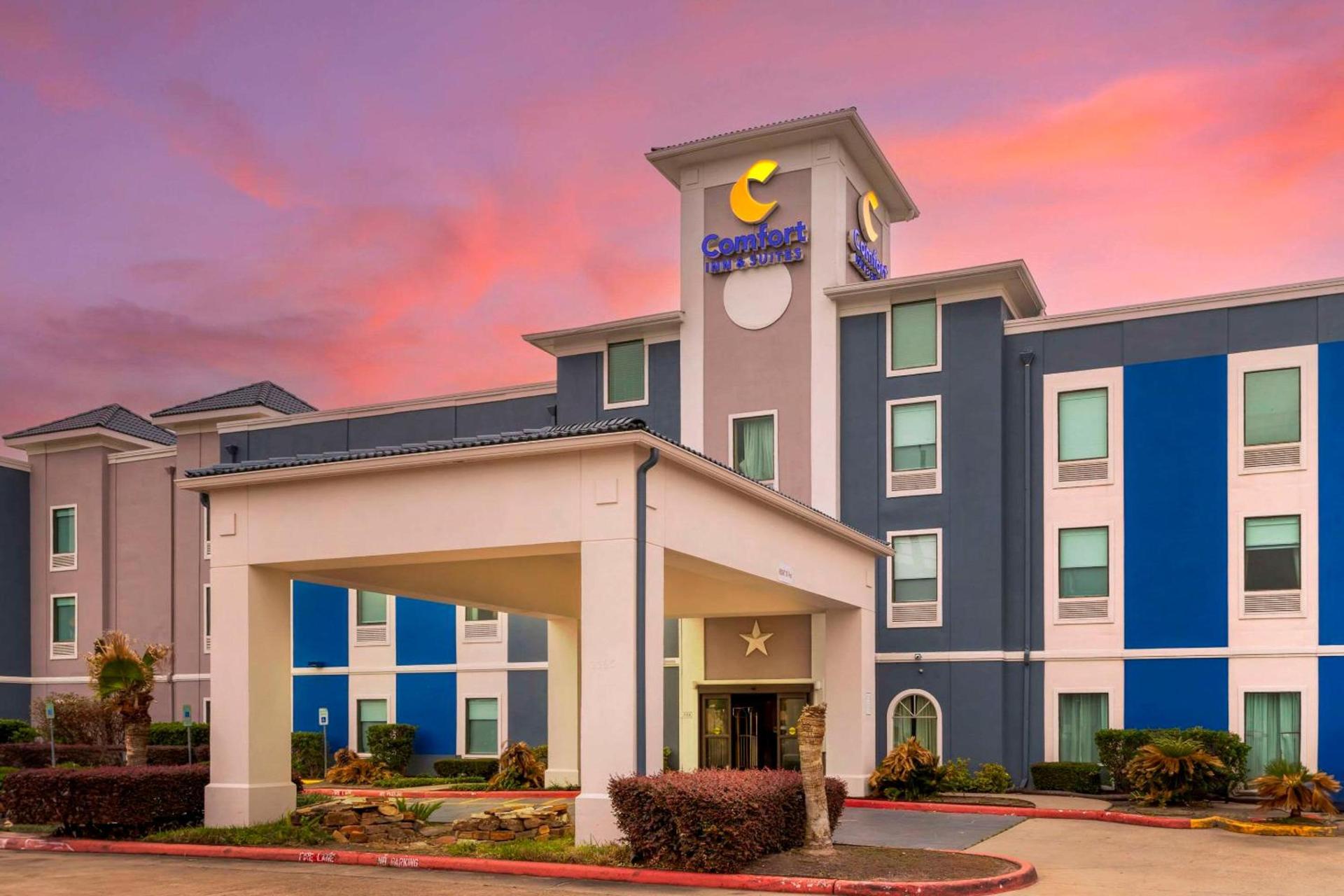Comfort Inn & Suites Houston FM1960 - Champions photo 40
