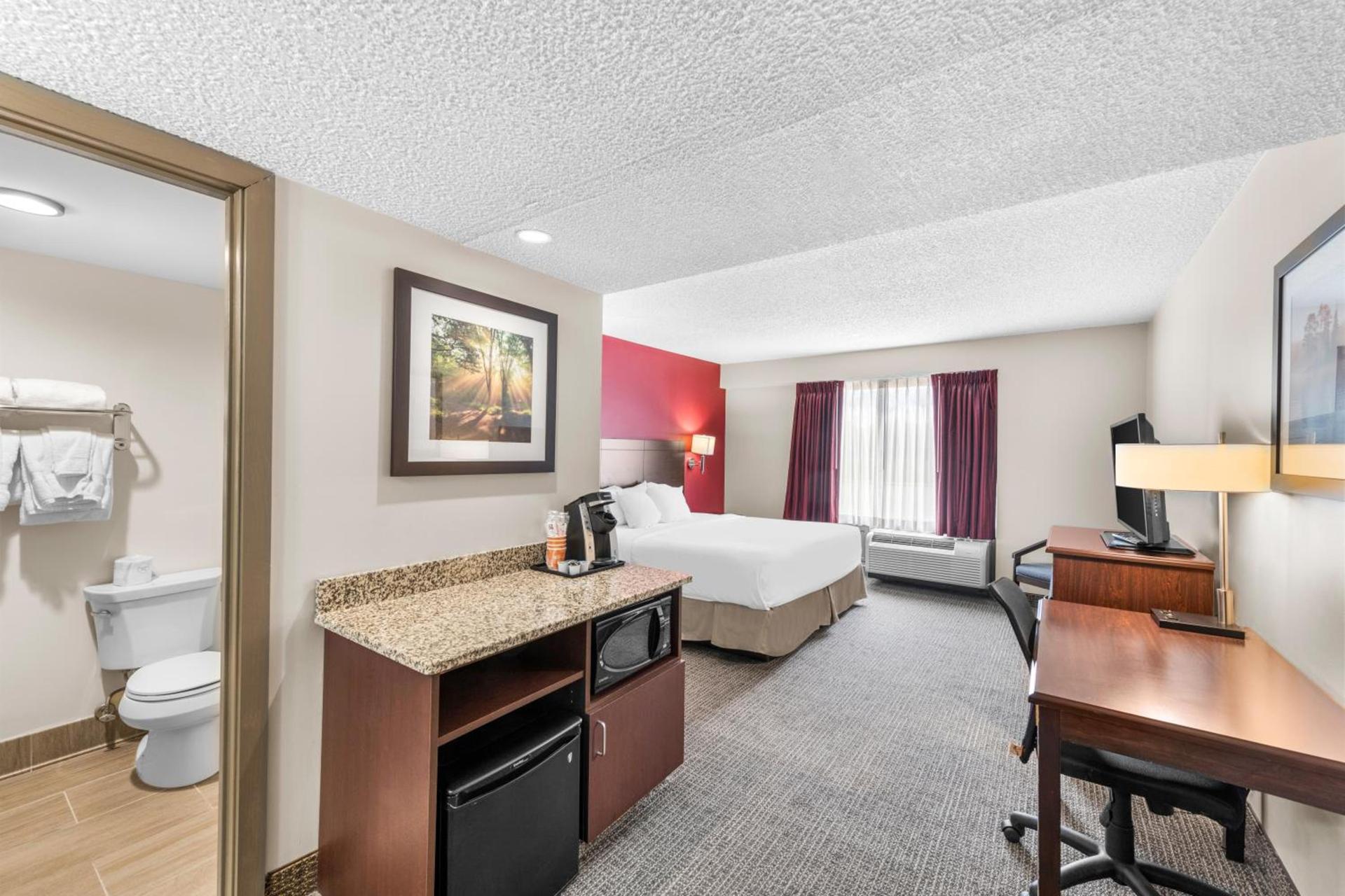 Quality Inn & Suites Columbus photo 65