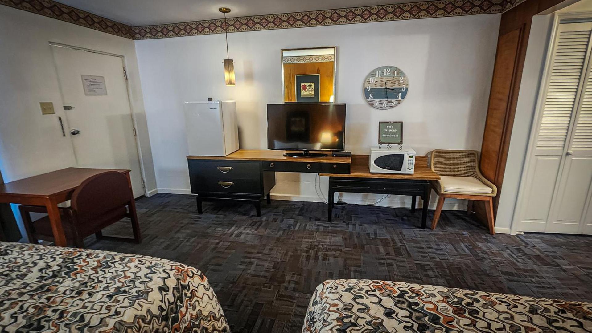 Benton Motel photo 40