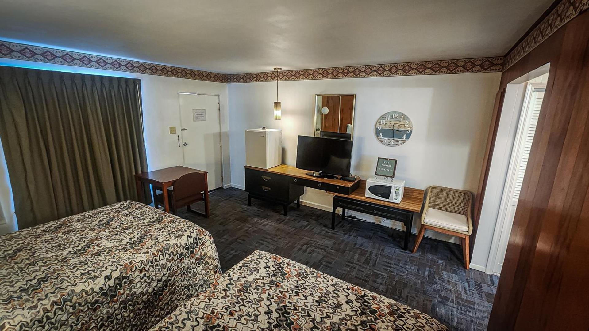 Benton Motel photo 38