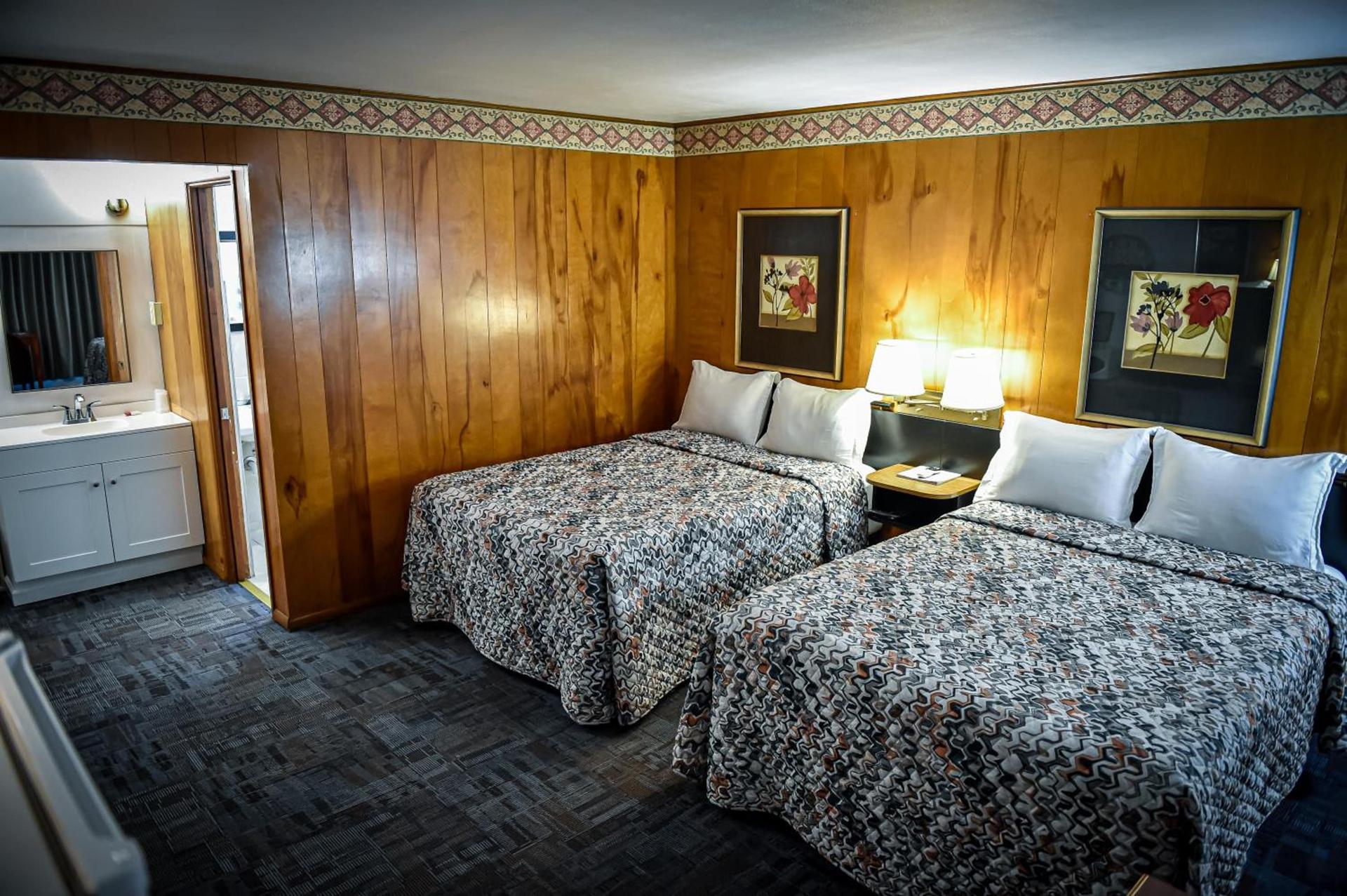 Benton Motel photo 48