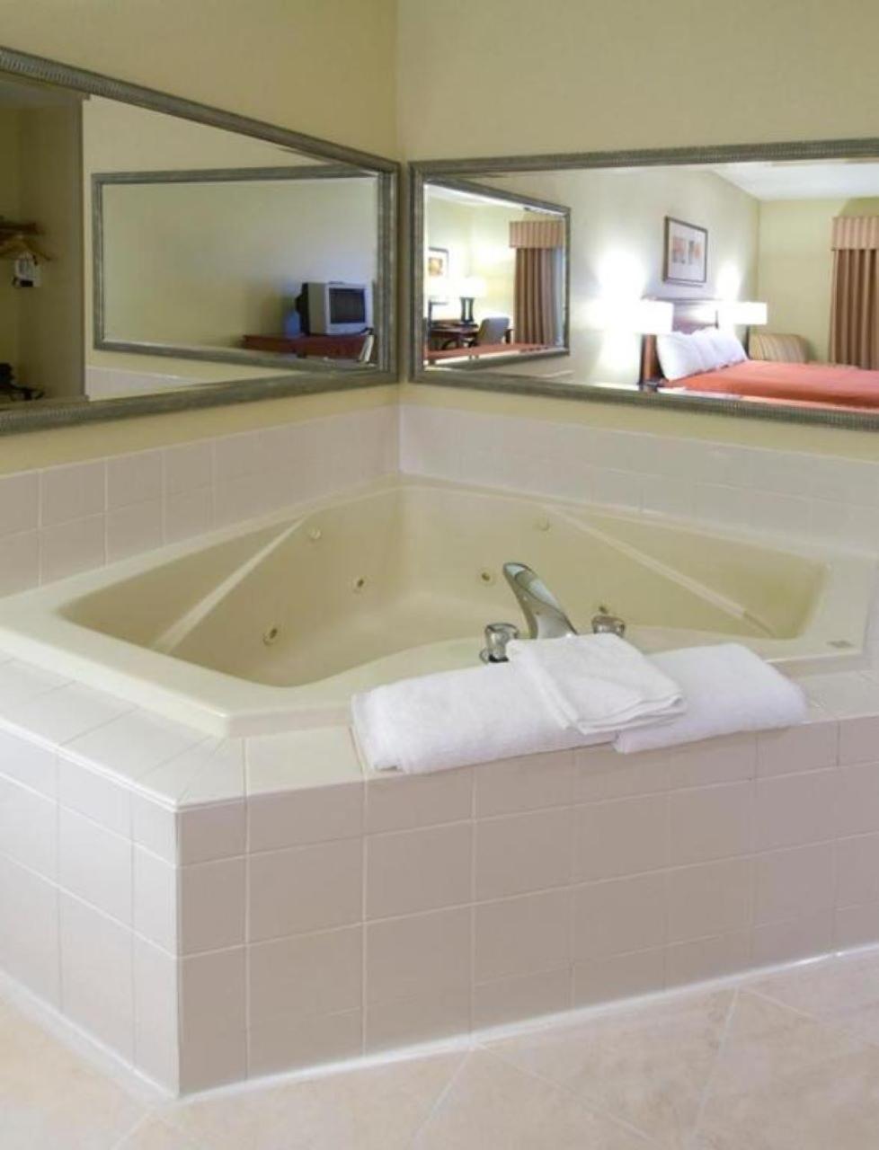 Garner Hotel Decatur - Forsyth by IHG photo 29