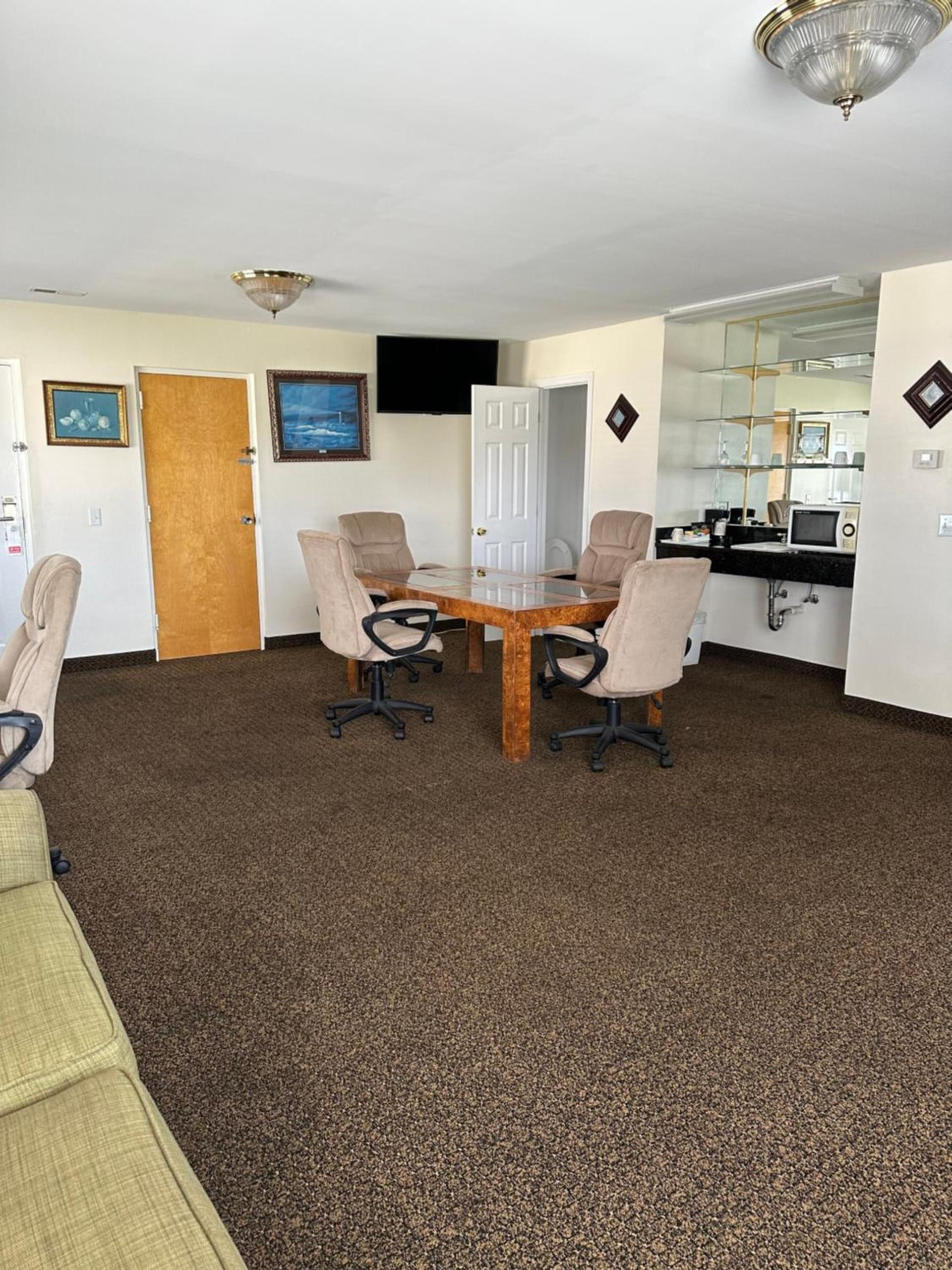 Security Inn and Suites photo 1
