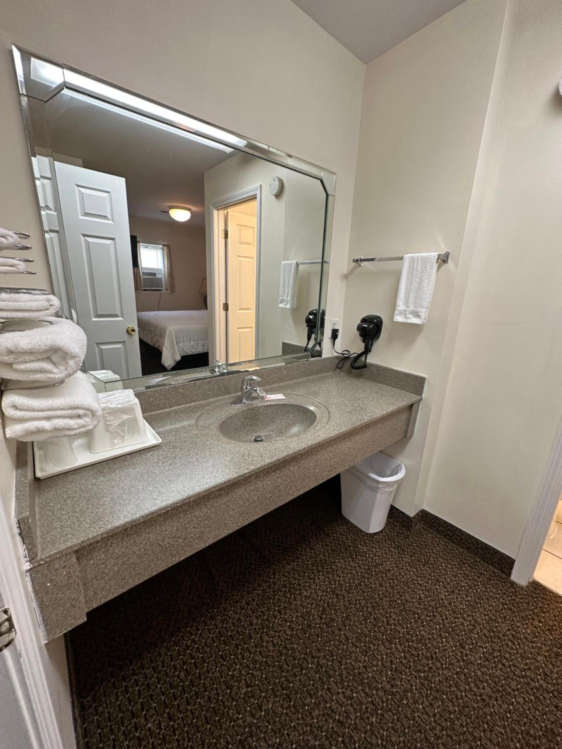 Security Inn and Suites photo 4