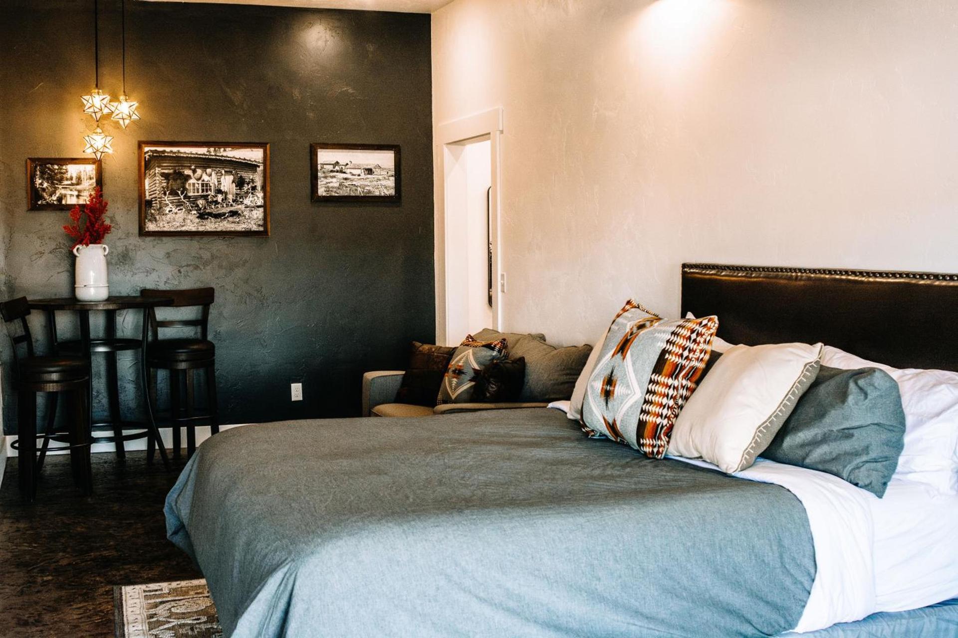Pendleton Pointe photo 48