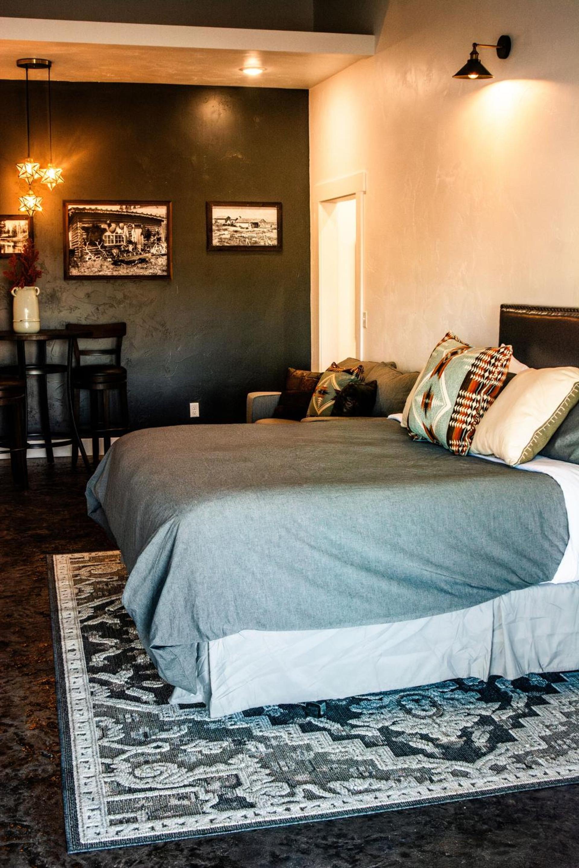Pendleton Pointe photo 71