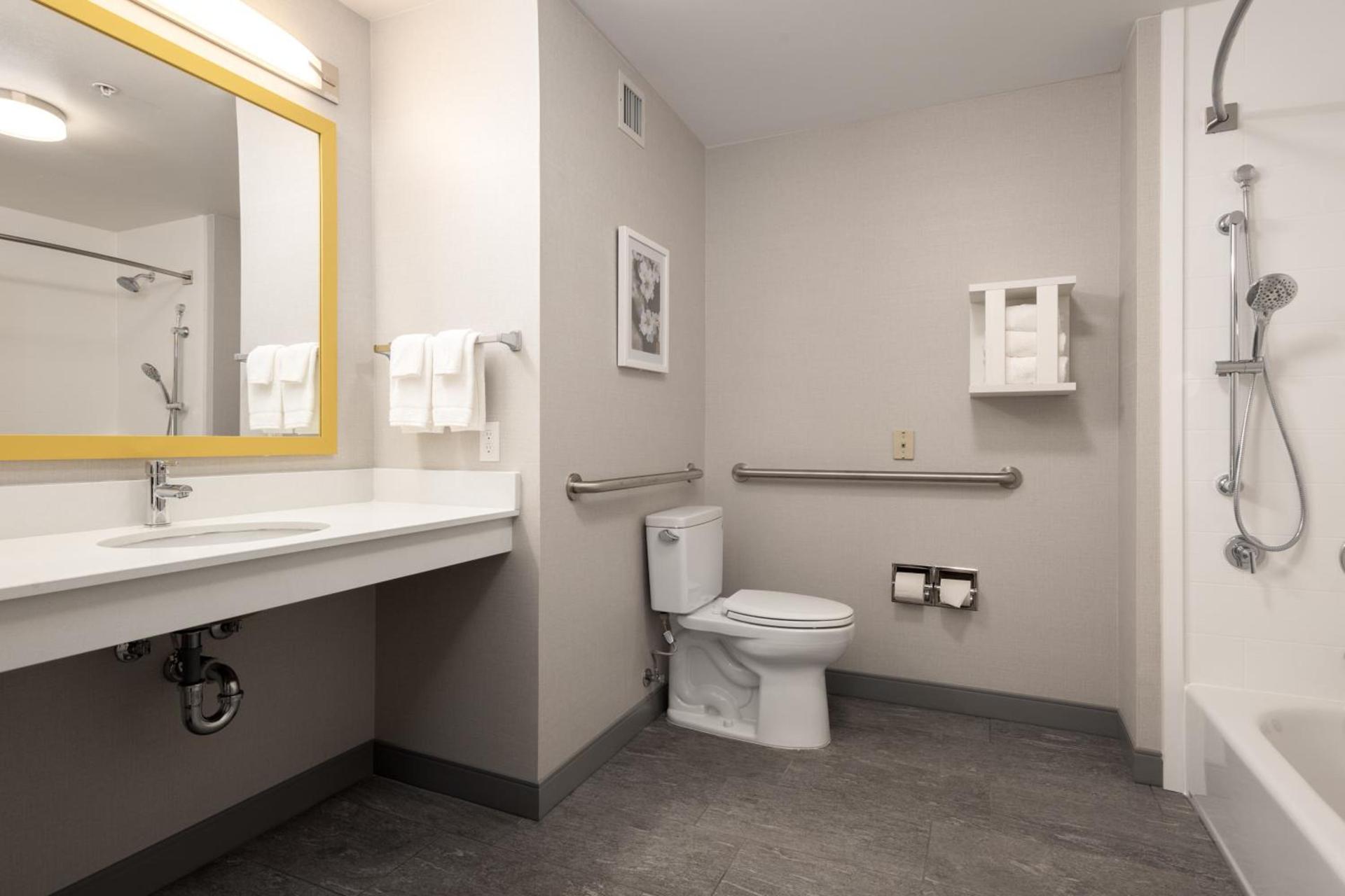 Hampton Inn & Suites Manteca photo 97