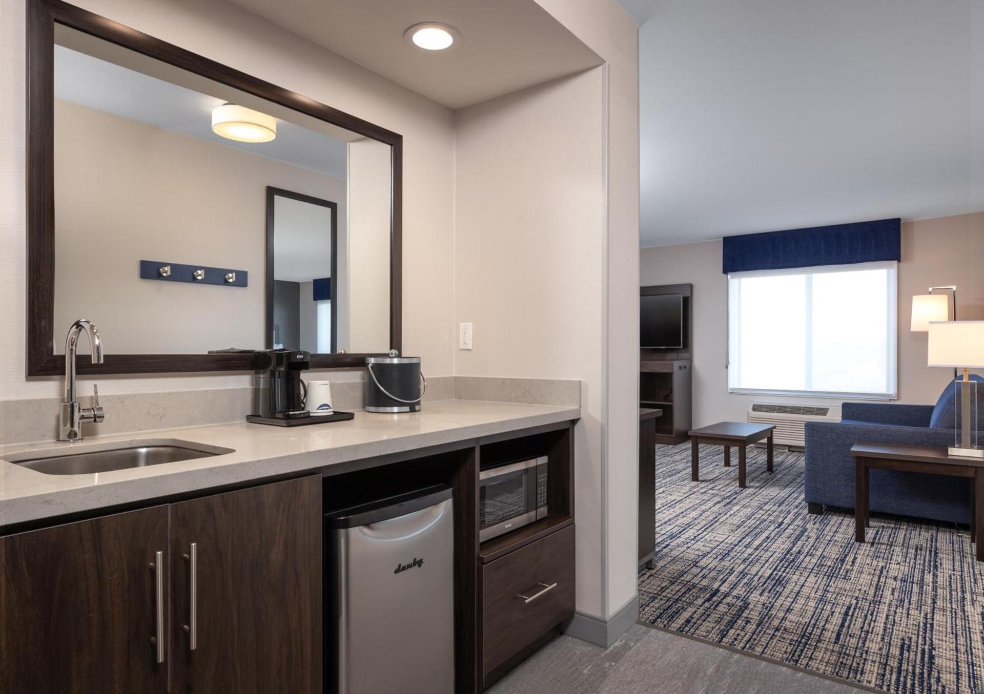Hampton Inn & Suites Manteca photo 78