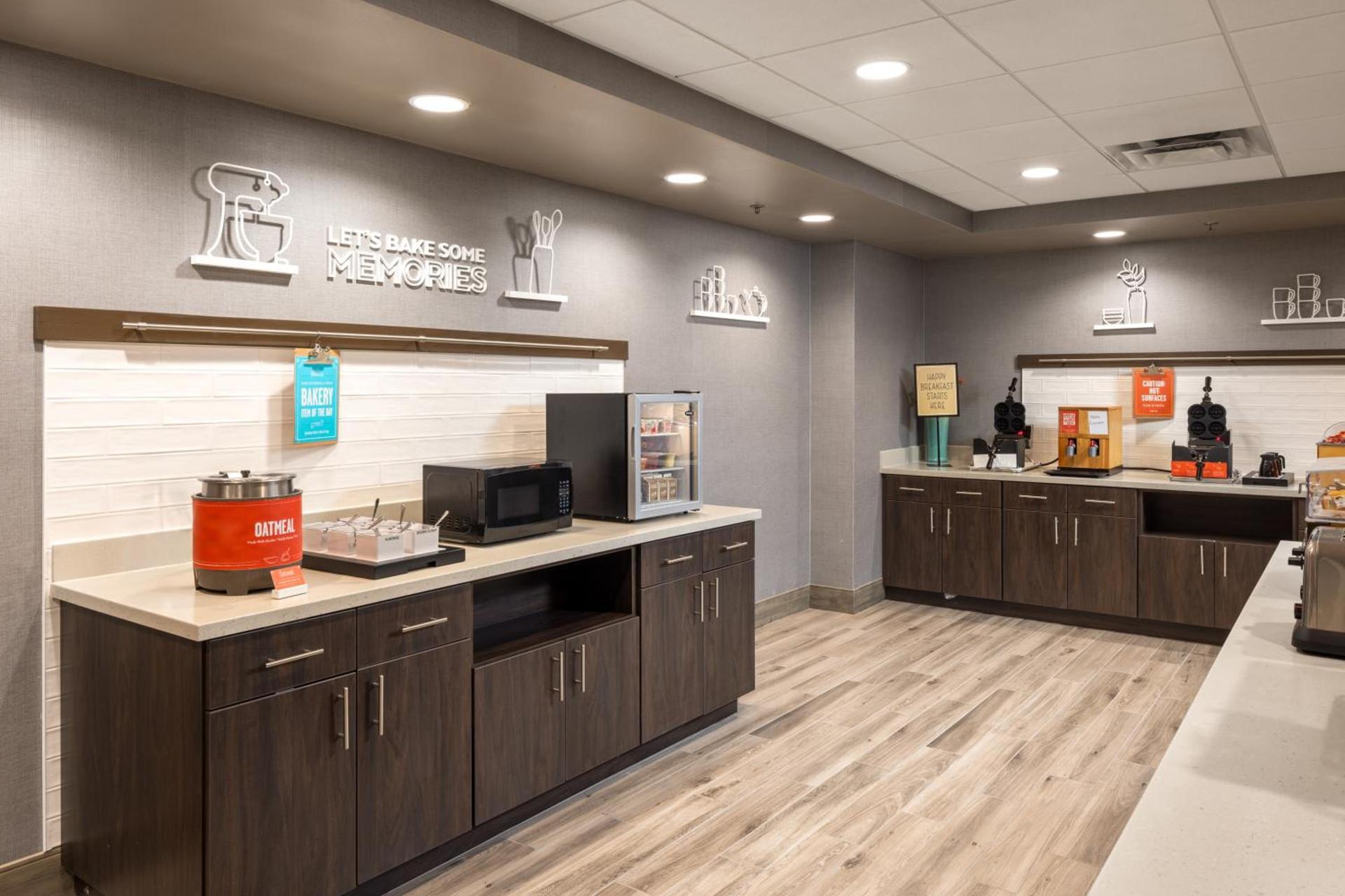 Hampton Inn & Suites Manteca photo 67