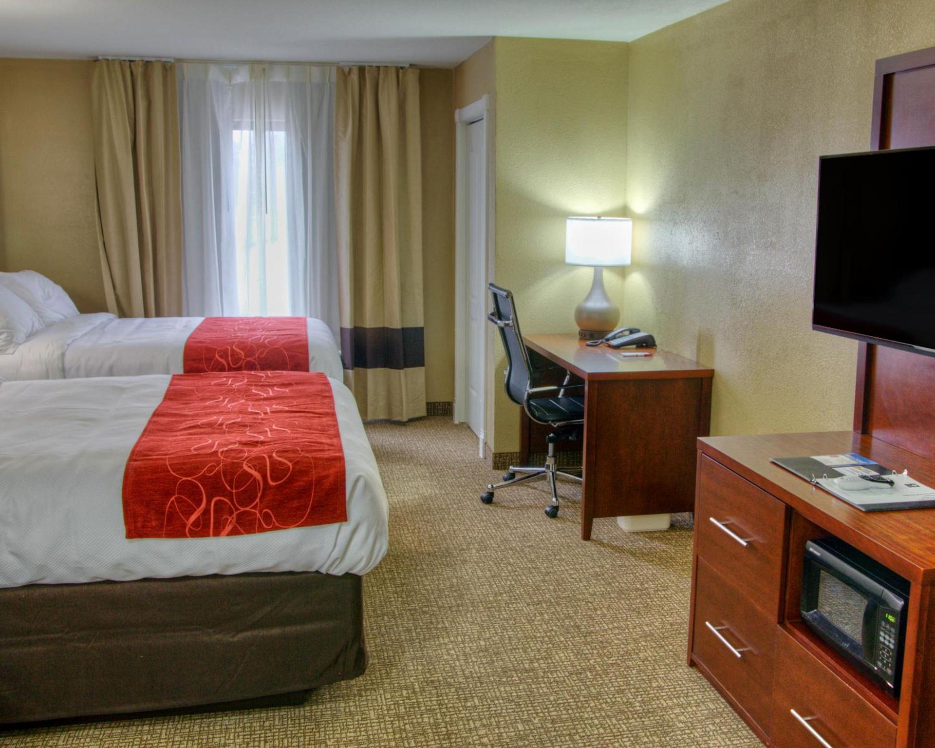 Comfort Suites Plymouth near US-30 photo 14