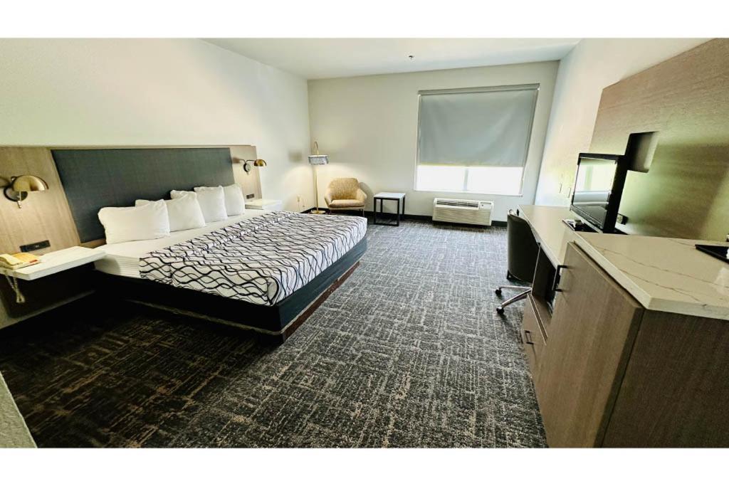 La Quinta by Wyndham Ft. Worth - Forest Hill, TX photo 44