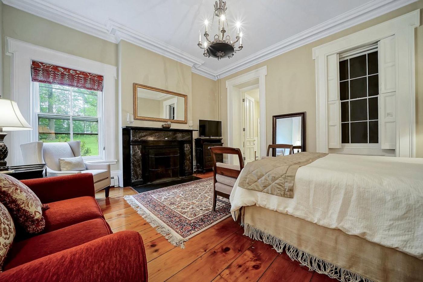 Cromwell Manor Inn photo 23