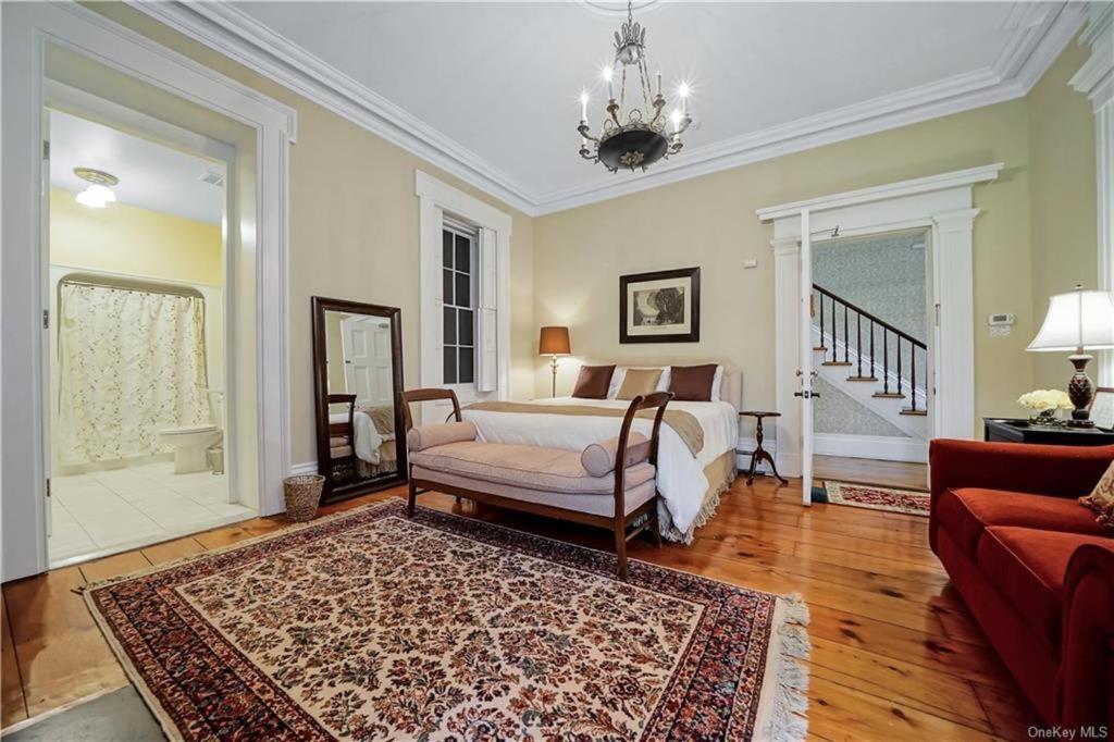 Cromwell Manor Inn photo 25