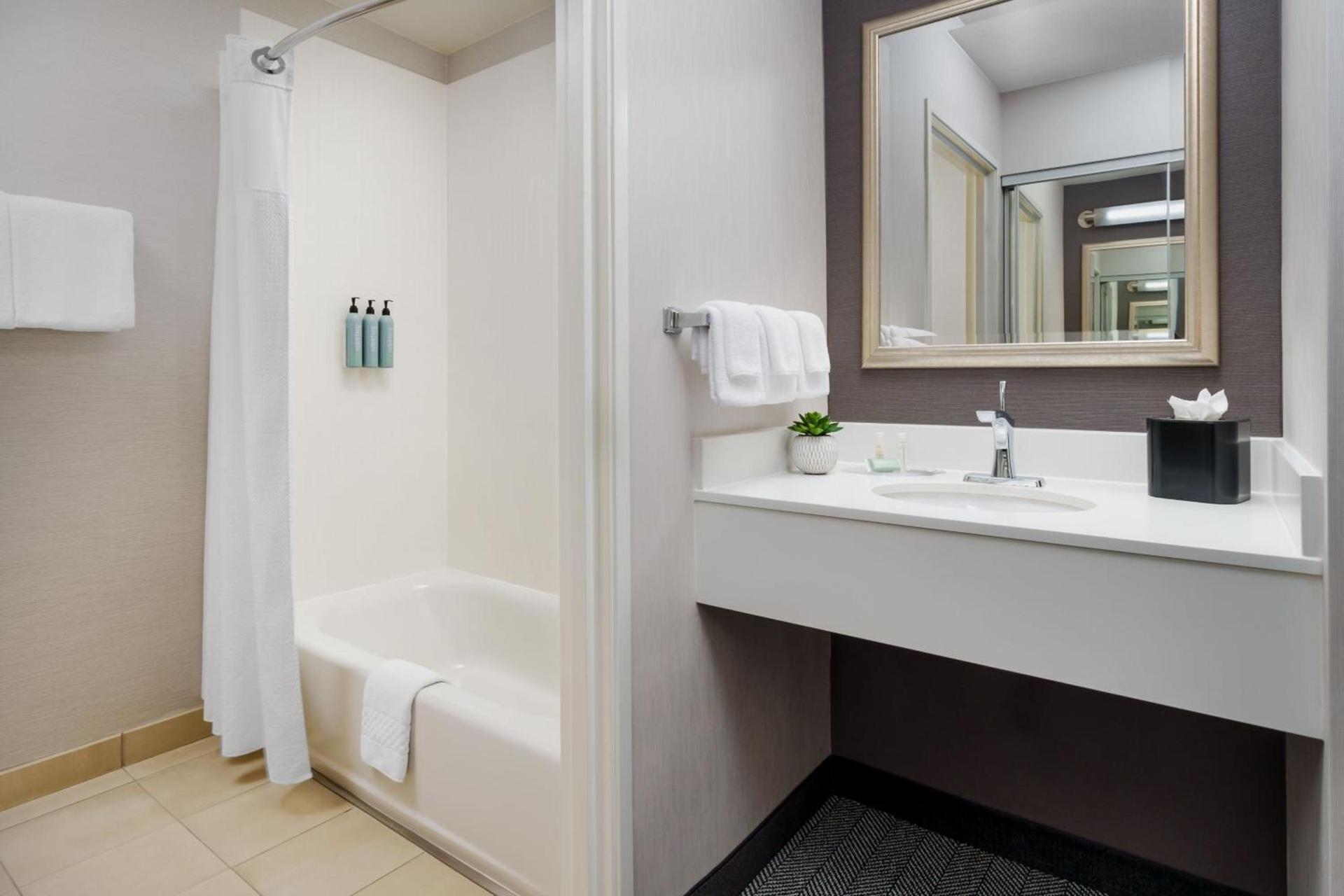 Courtyard by Marriott Sacramento Folsom photo 15
