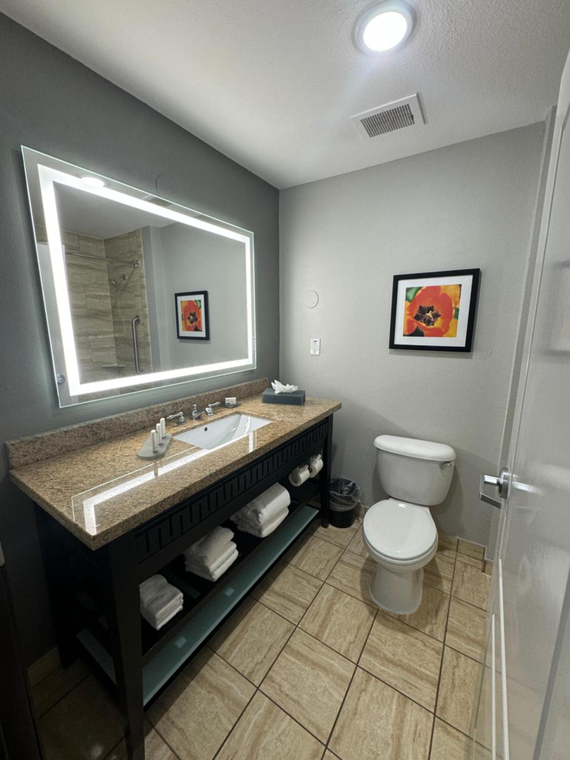 La Quinta by Wyndham Allen at The Village photo 41