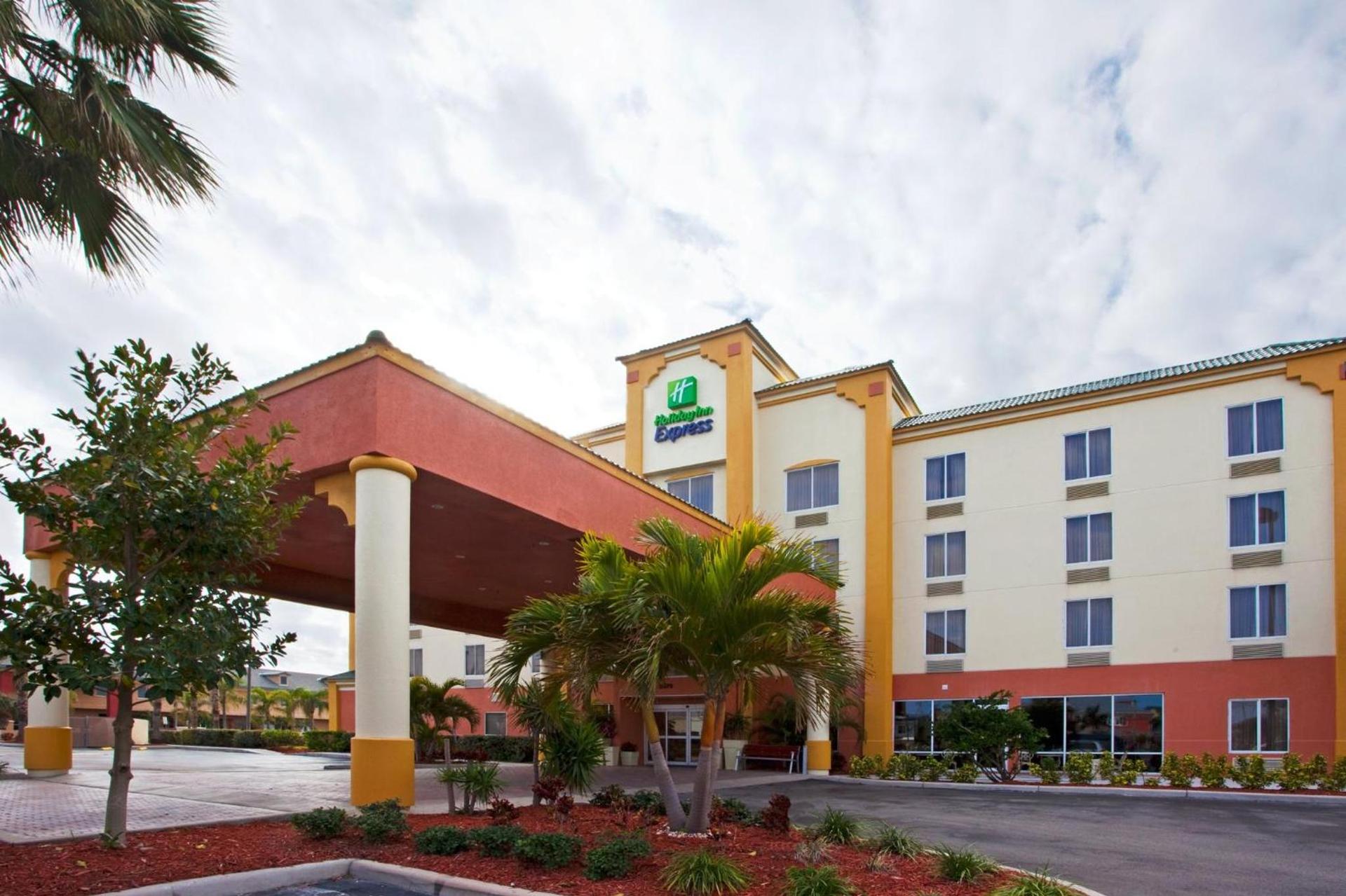 Holiday Inn Express Hotel & Suites Cocoa Beach by IHG photo 26