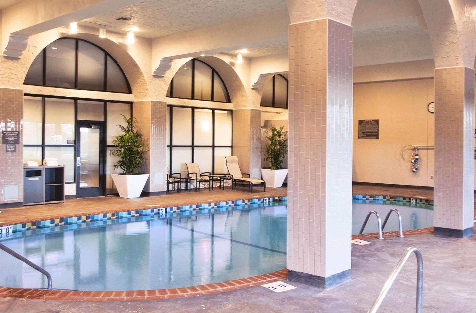 Embassy Suites by Hilton Minneapolis Bloomington Edina photo 11
